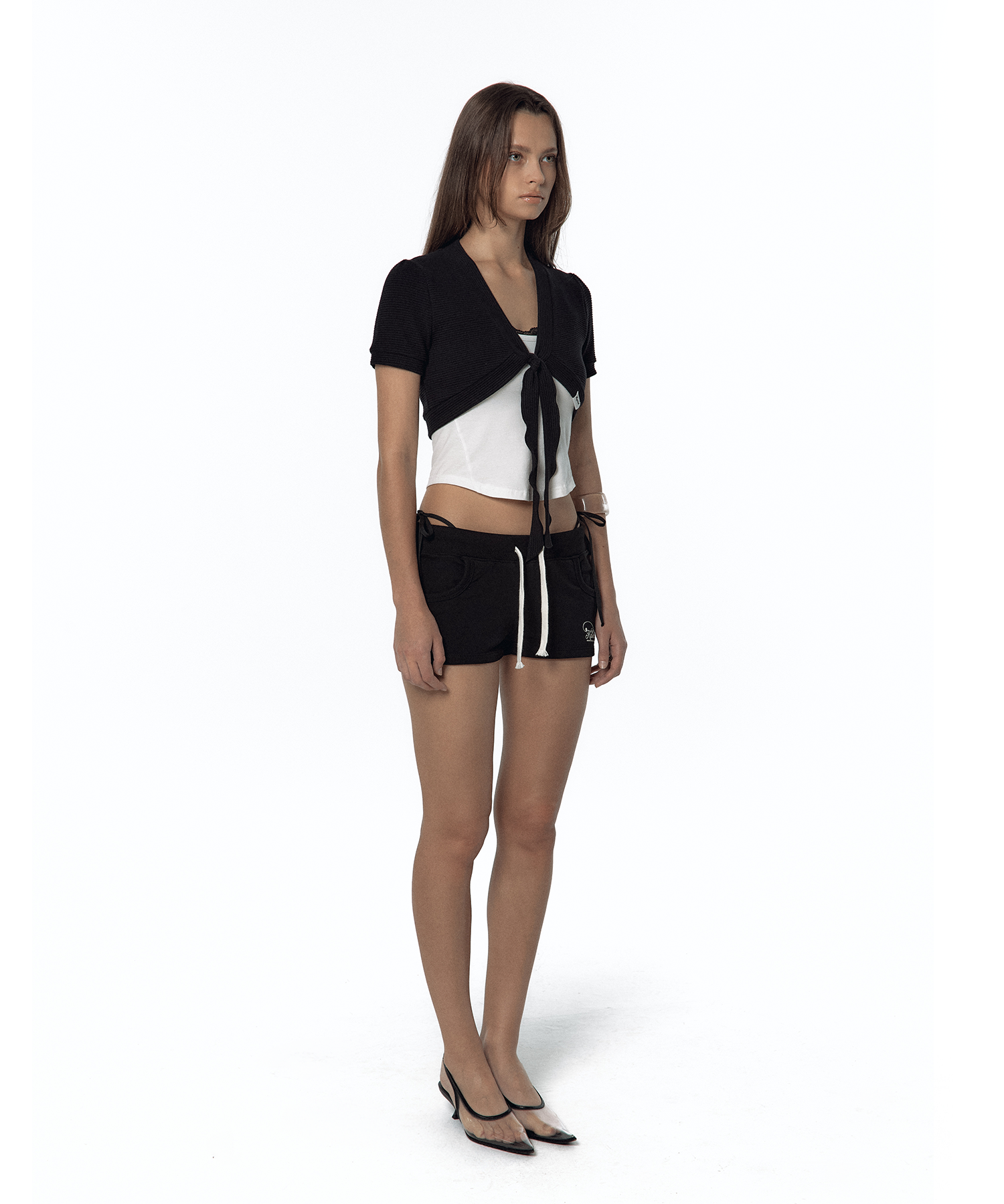 Bold Low-rise Shorts Black