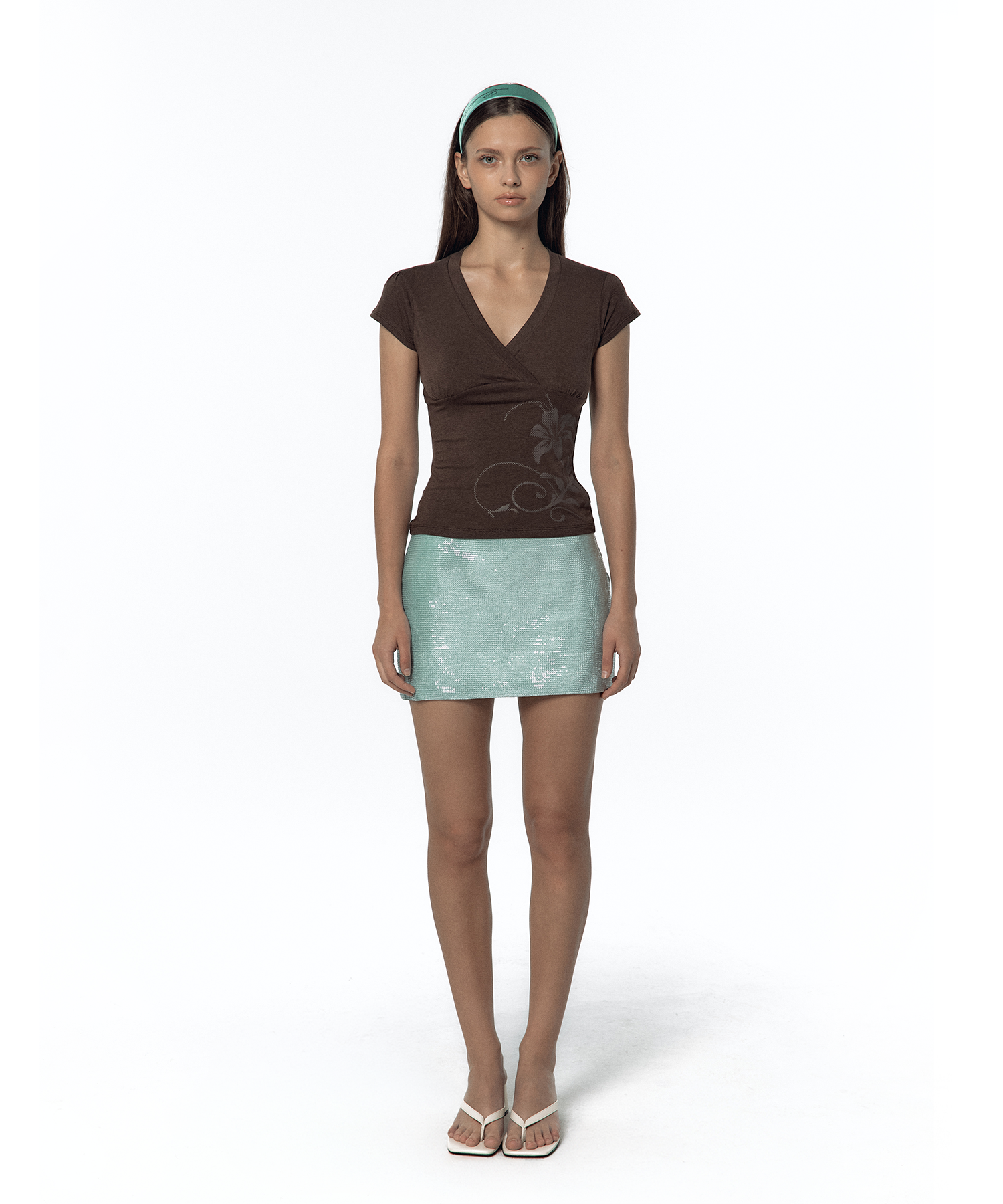 Lily Essential V-Neck T-shirt Brown