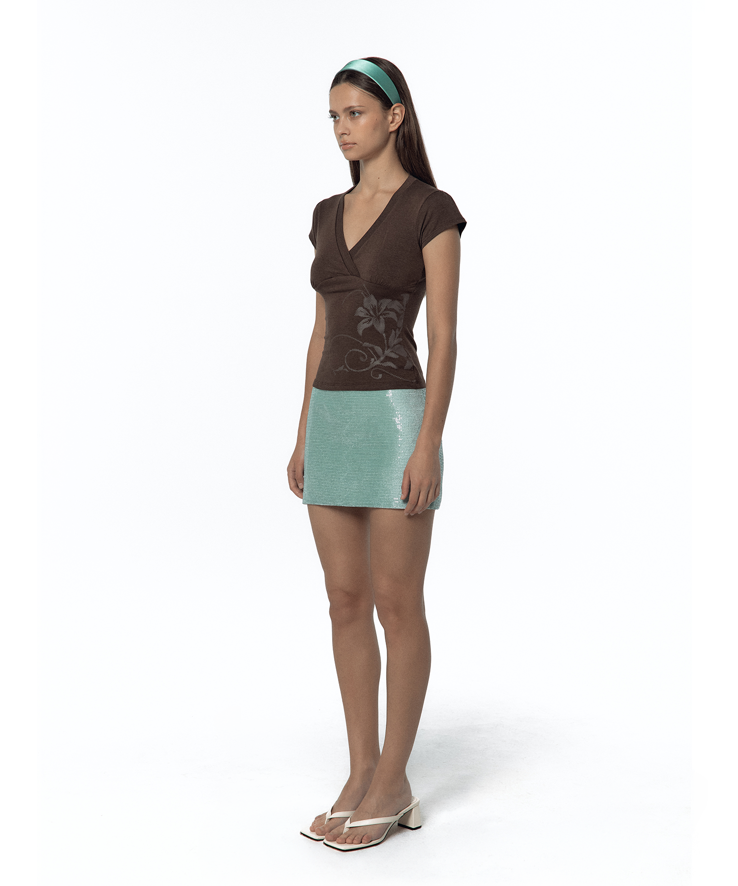 Lily Essential V-Neck T-shirt Brown