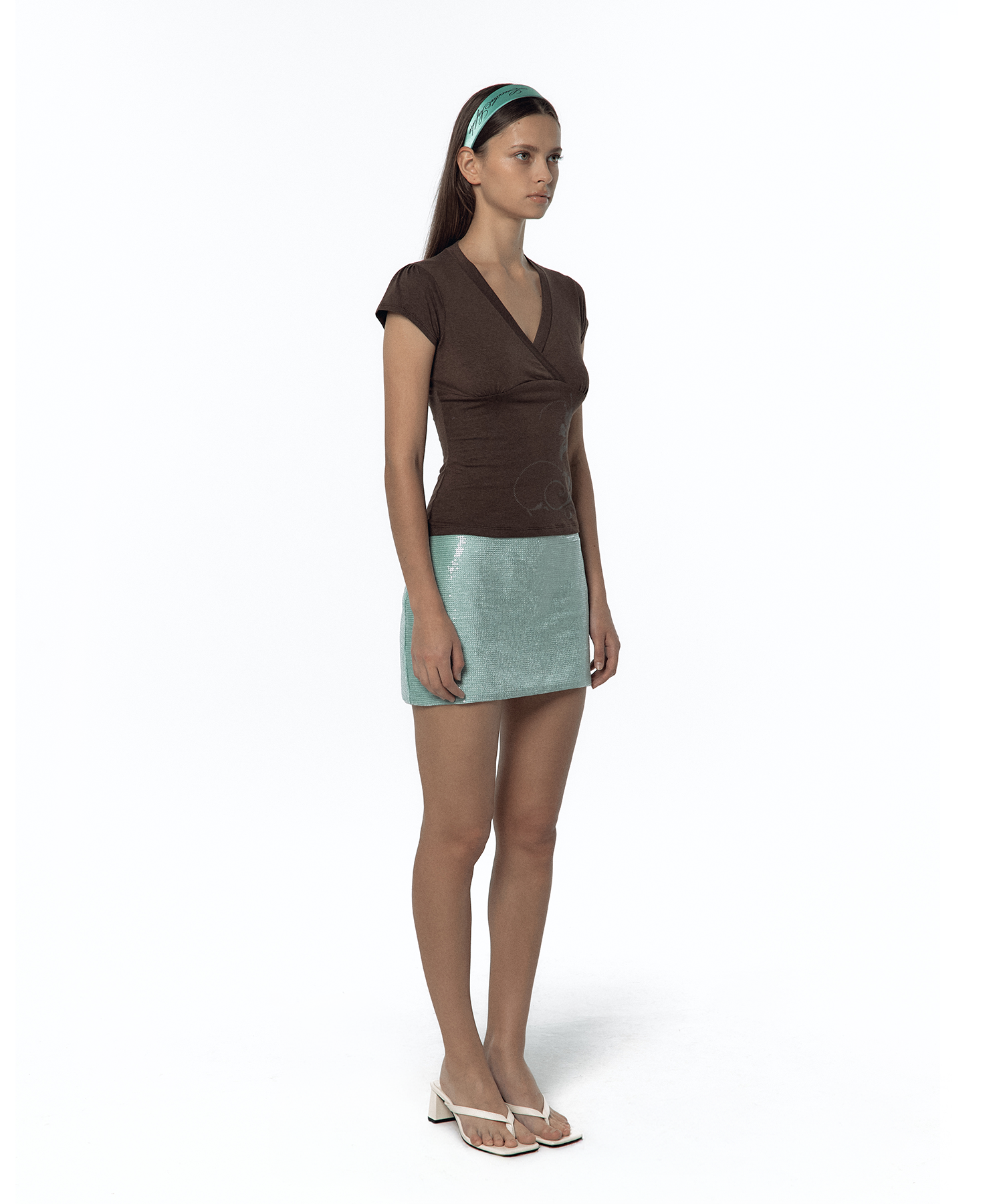 Lily Essential V-Neck T-shirt Brown
