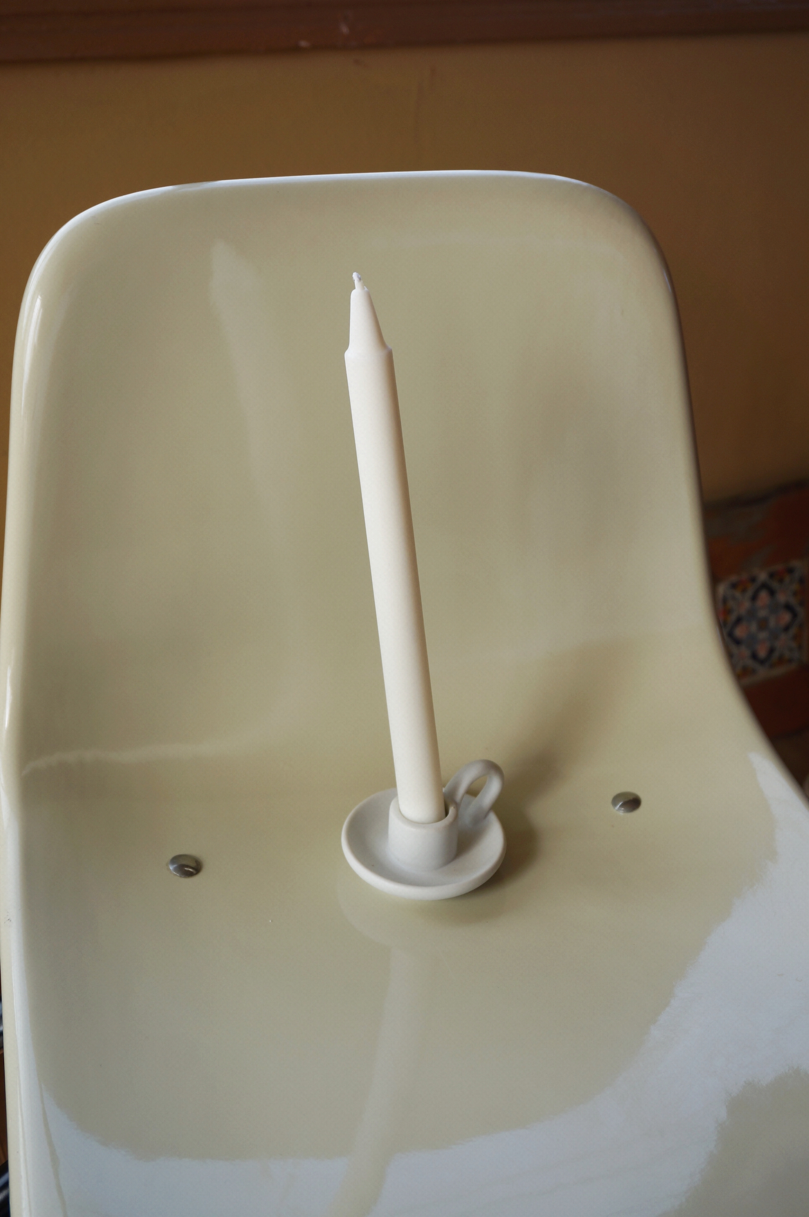 CERAMIC SHORT CANDLE HOLDER WHITE