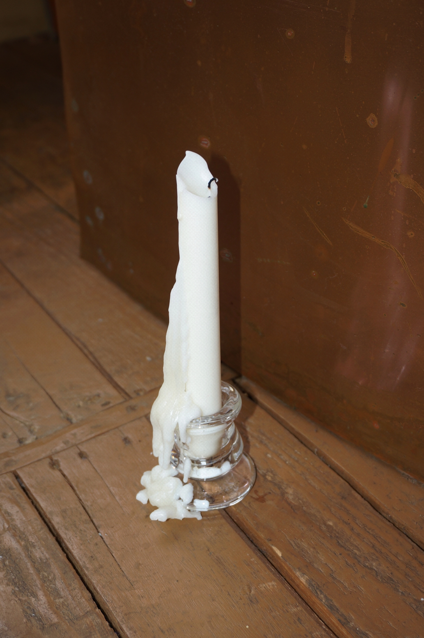 Plain candle holder