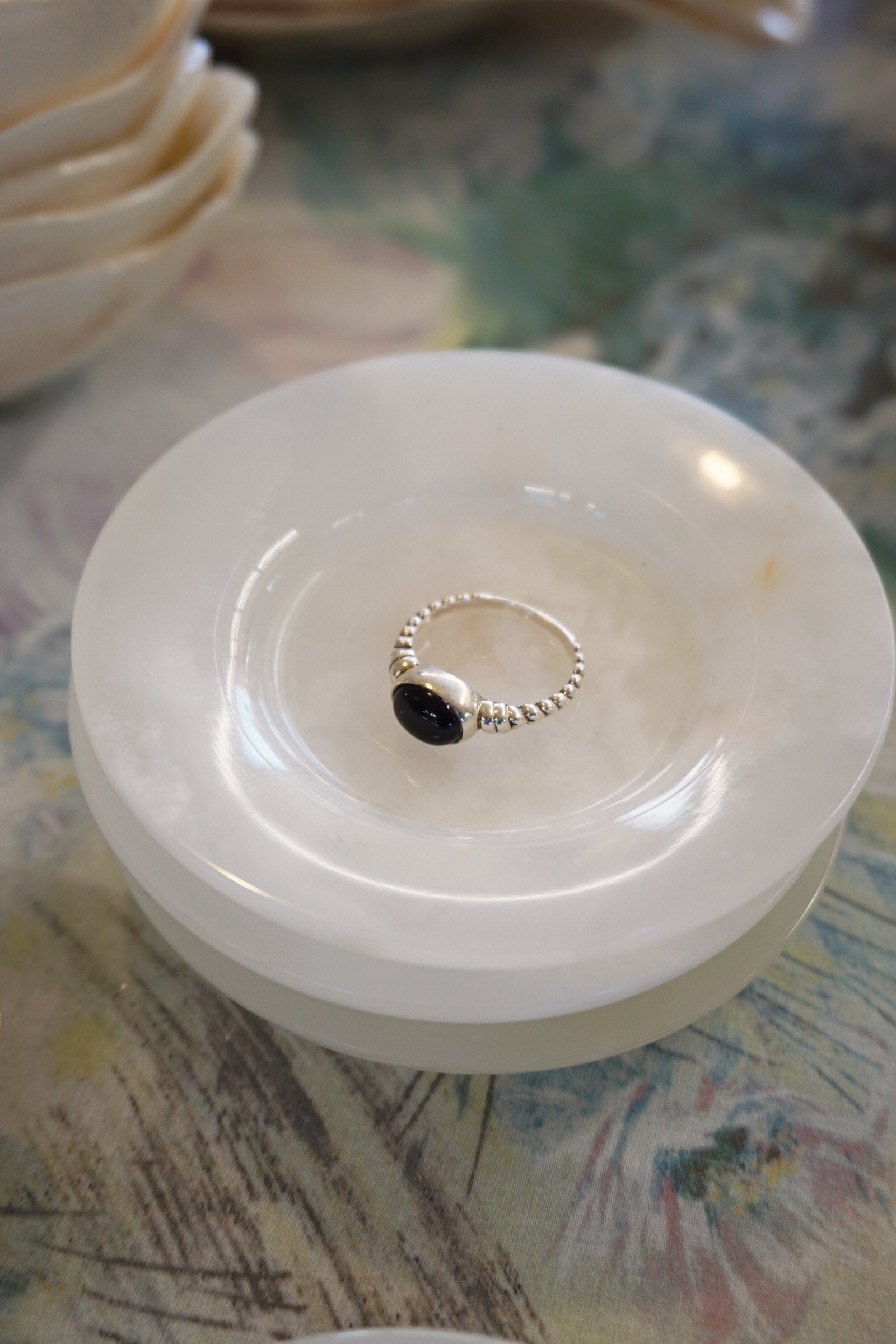 ONYX BOLD RING