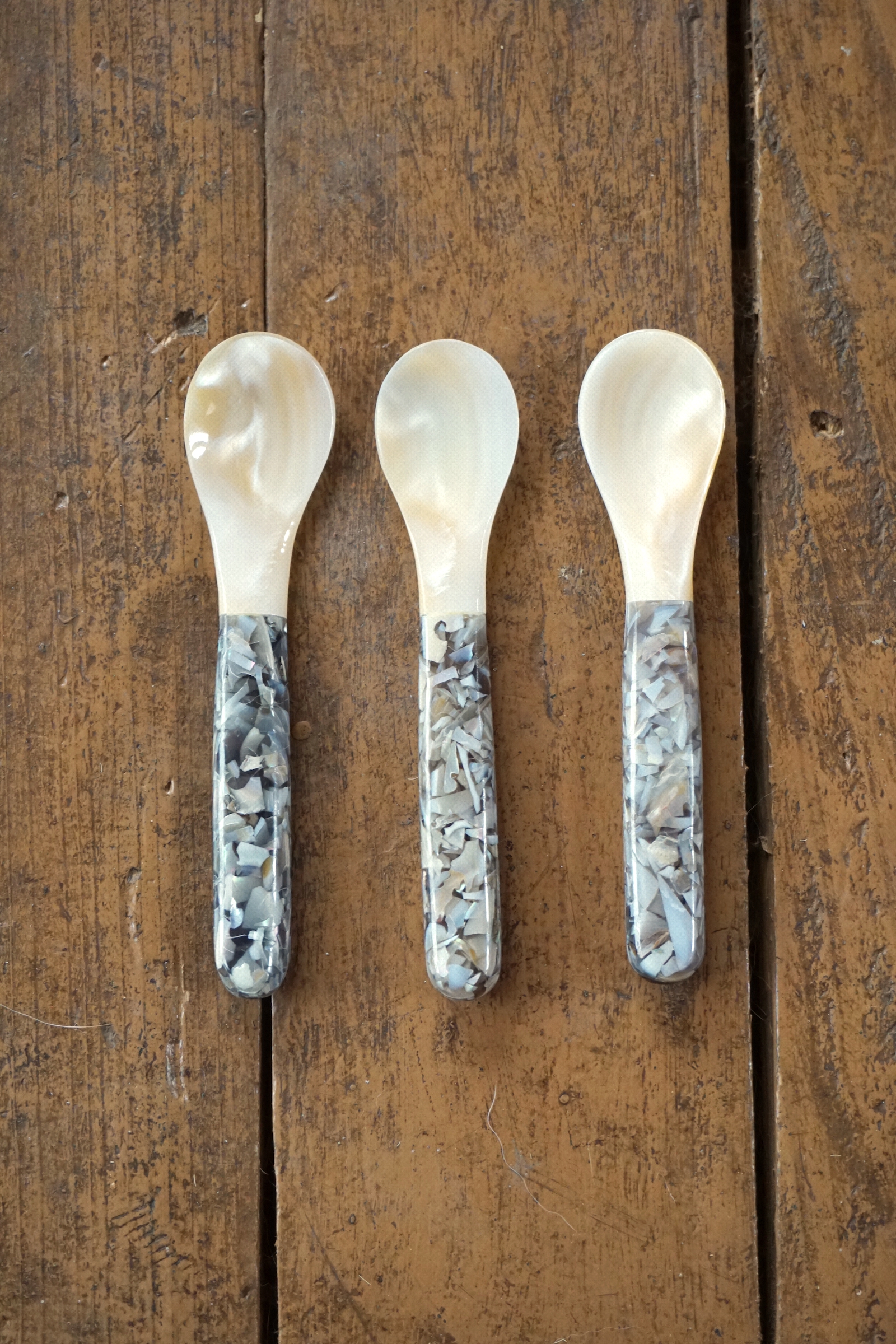 BLACK TERRAZZO SHELL SPOON
