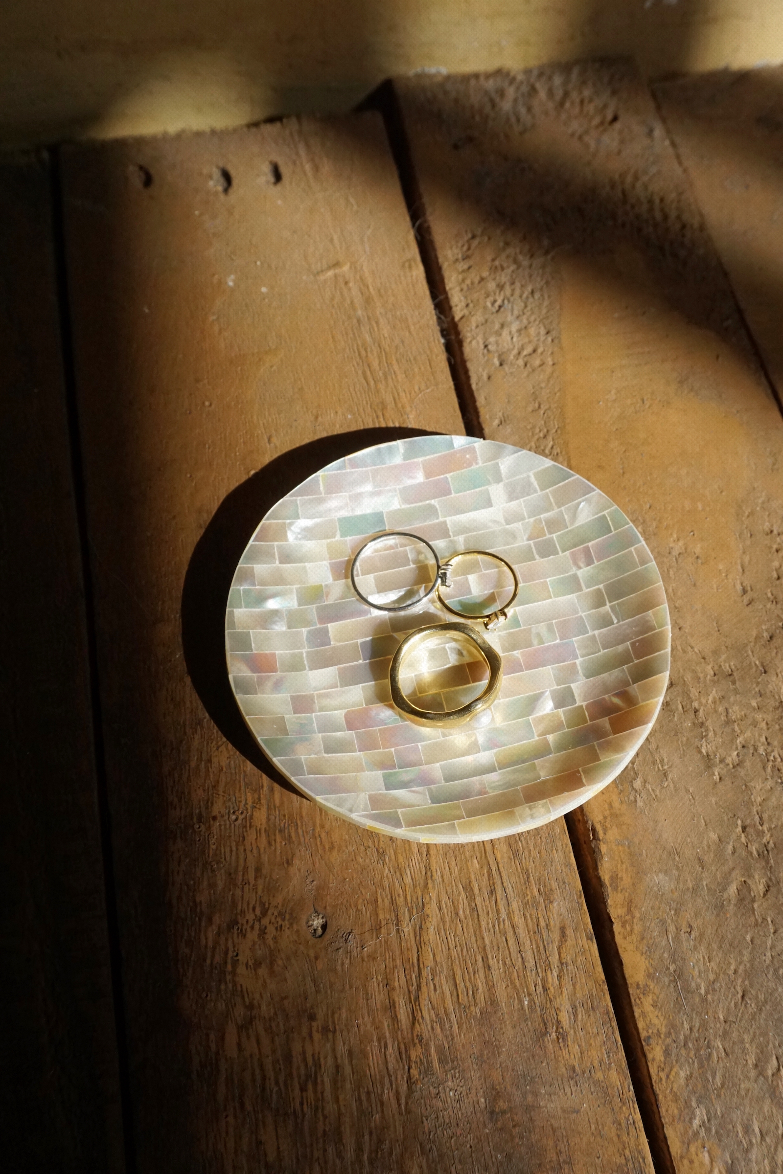 OLD TERAZZO SHELL TRAY