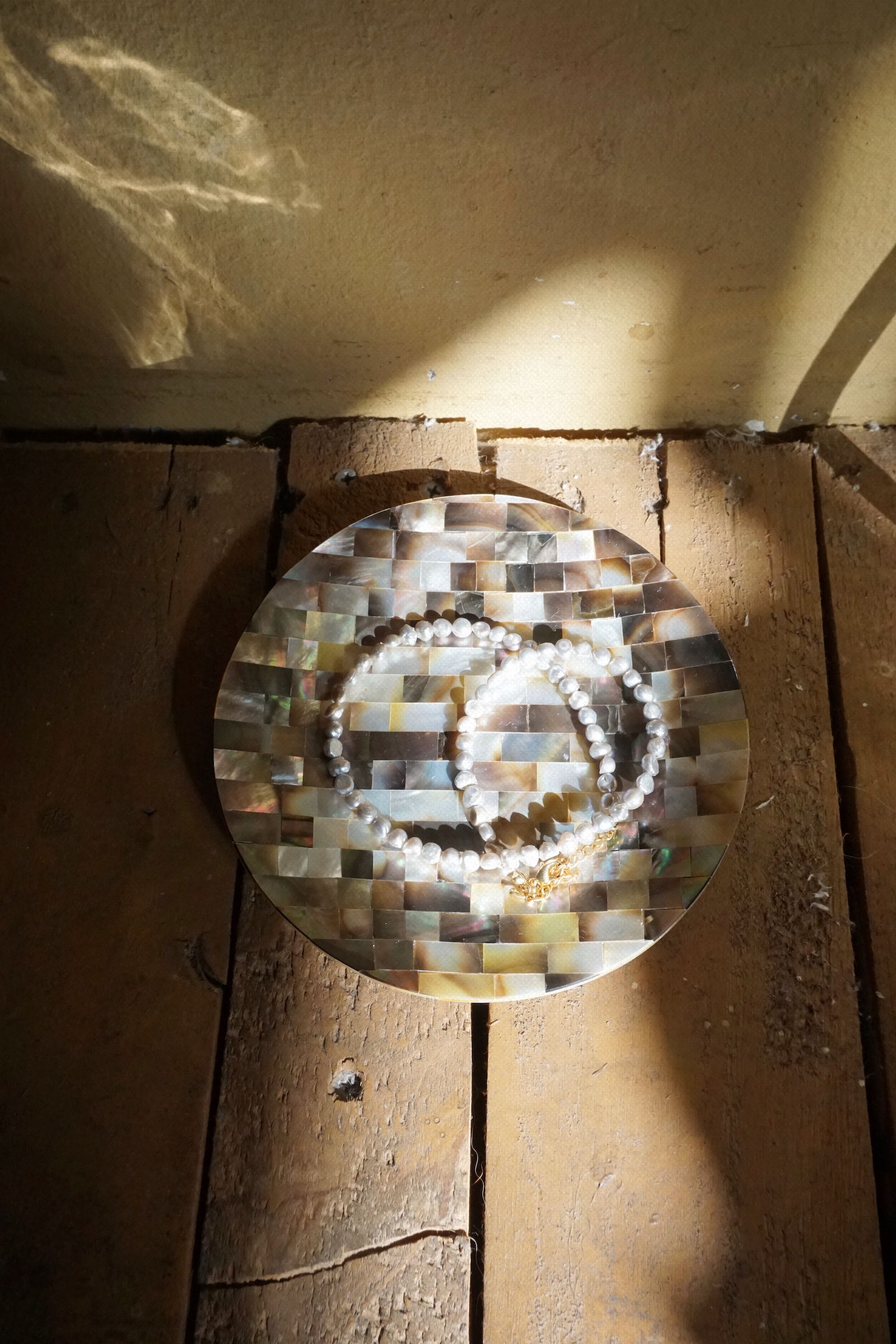 OLD BLACK TERAZZO SHELL TRAY