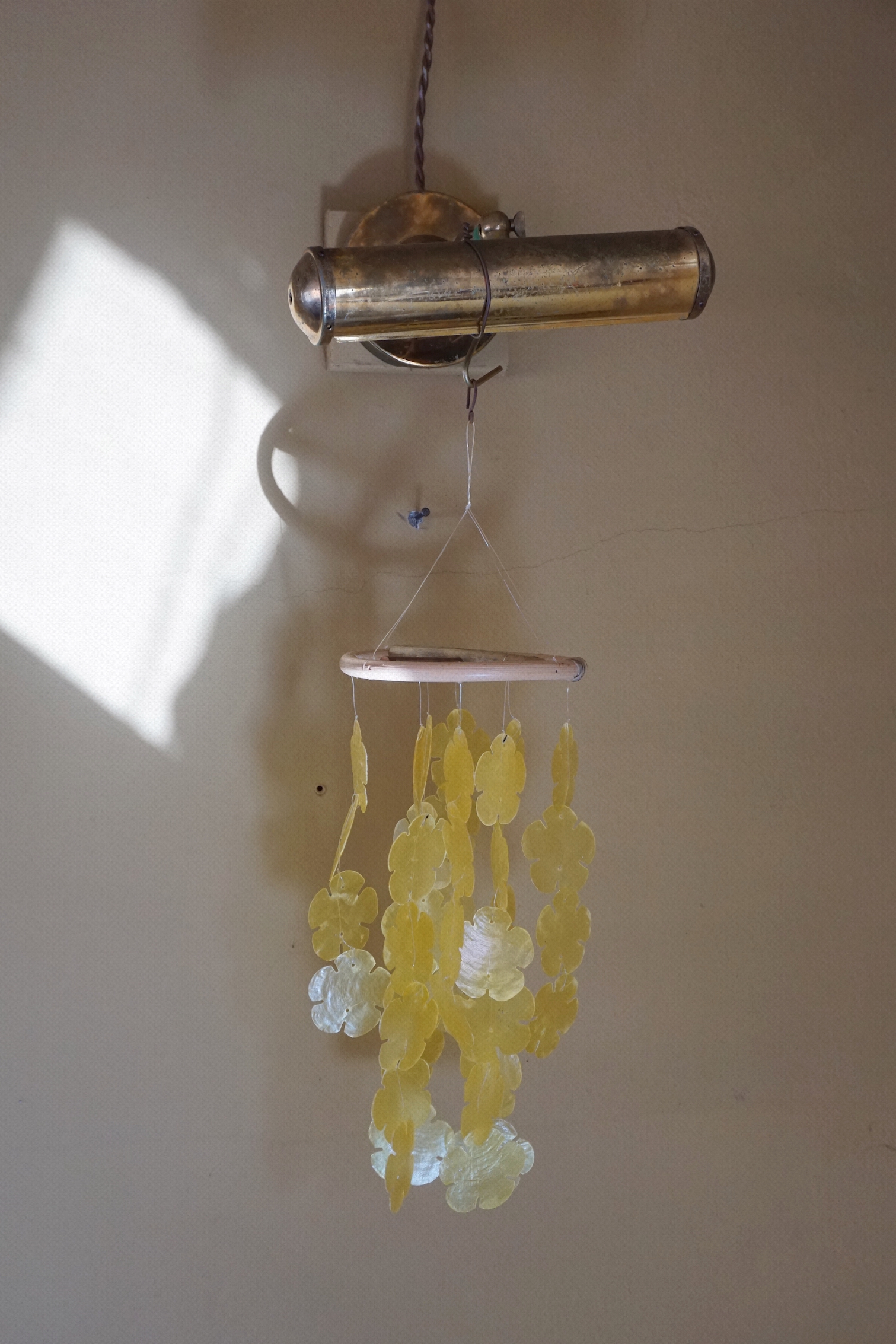 FLOWER SHELL MOBILE - YELLOW