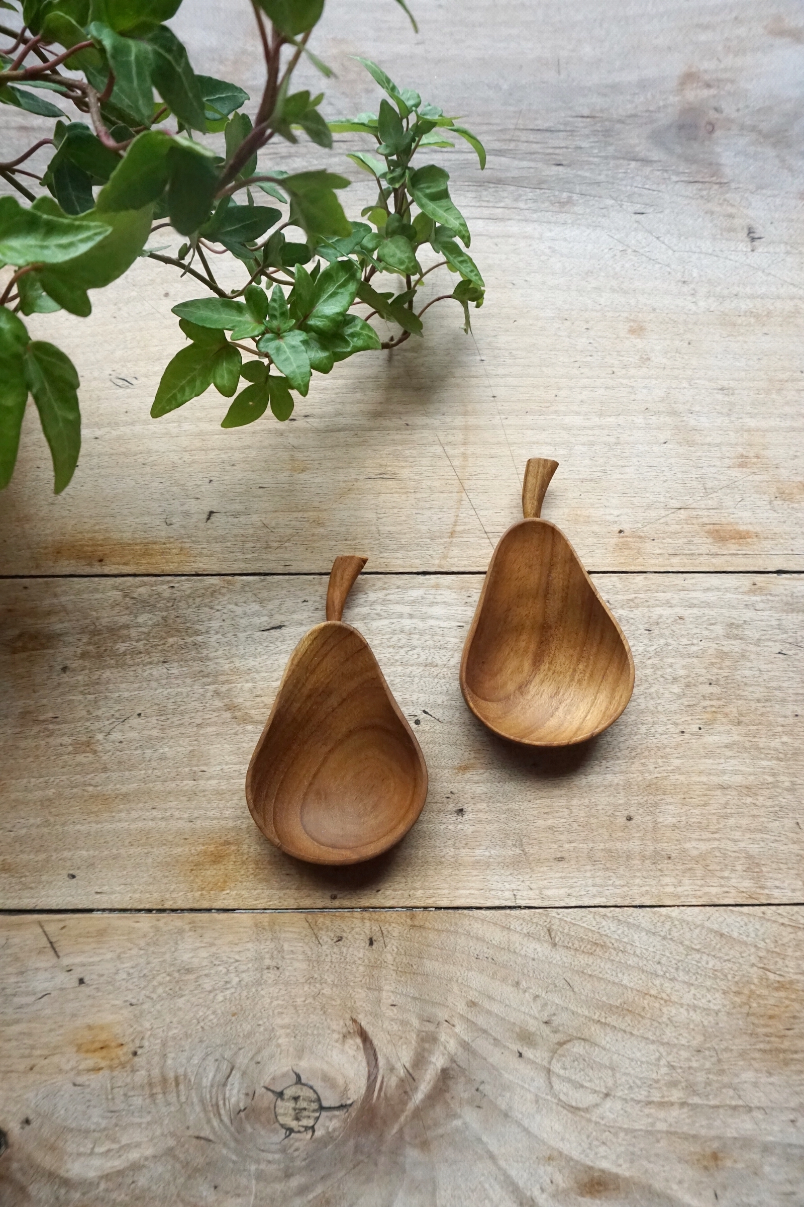 FRUIT WOOD TRAY - APPLE, PARE