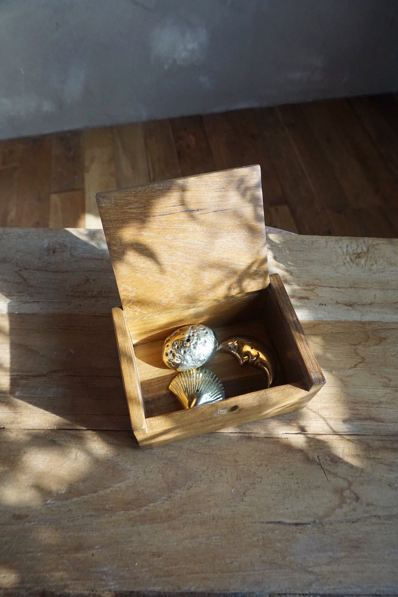 WOOD BOX