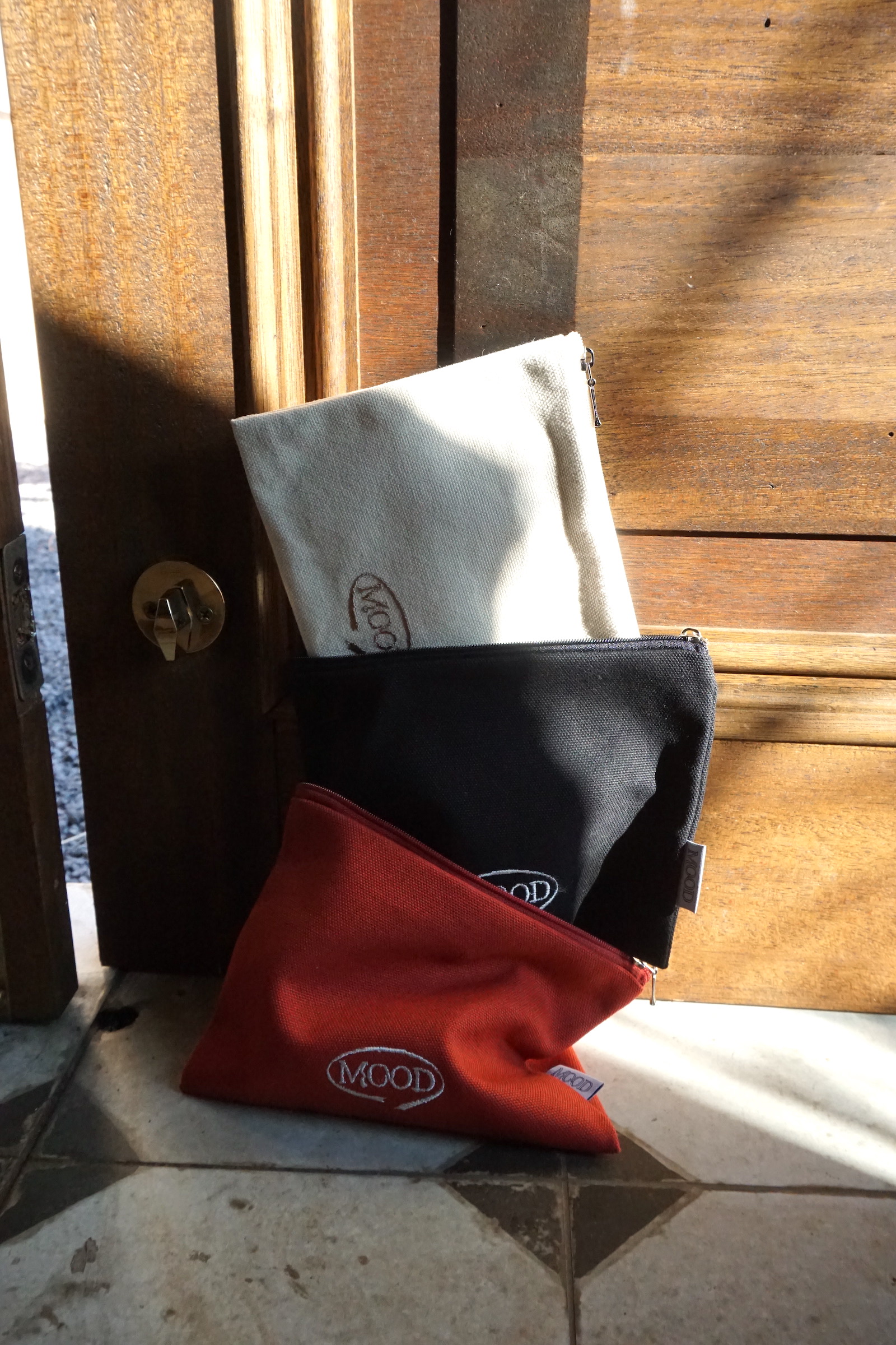 MOOD ZIPPER POUCH