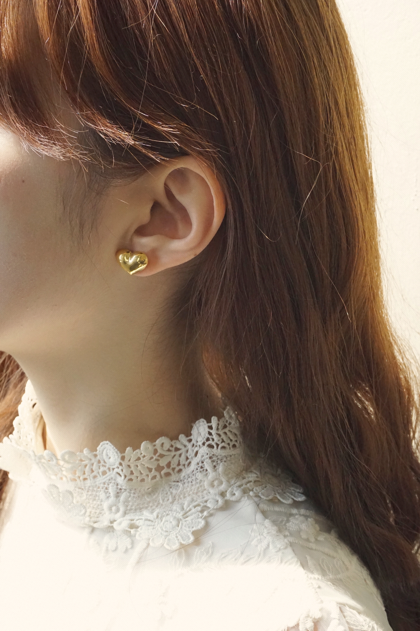 BOLD HEART GOLD EARRINGS