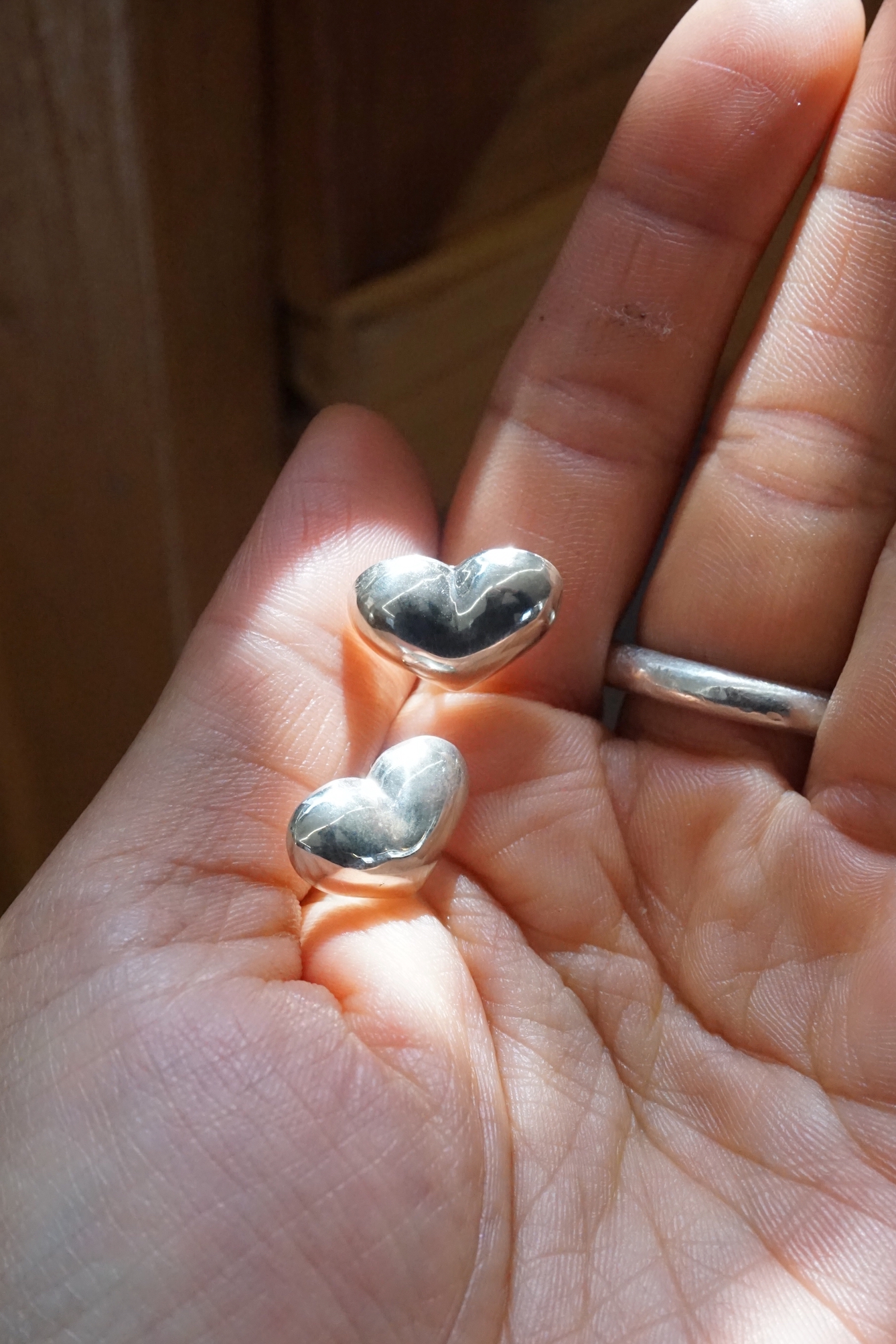 BOLD HEART SILVER EARRINGS