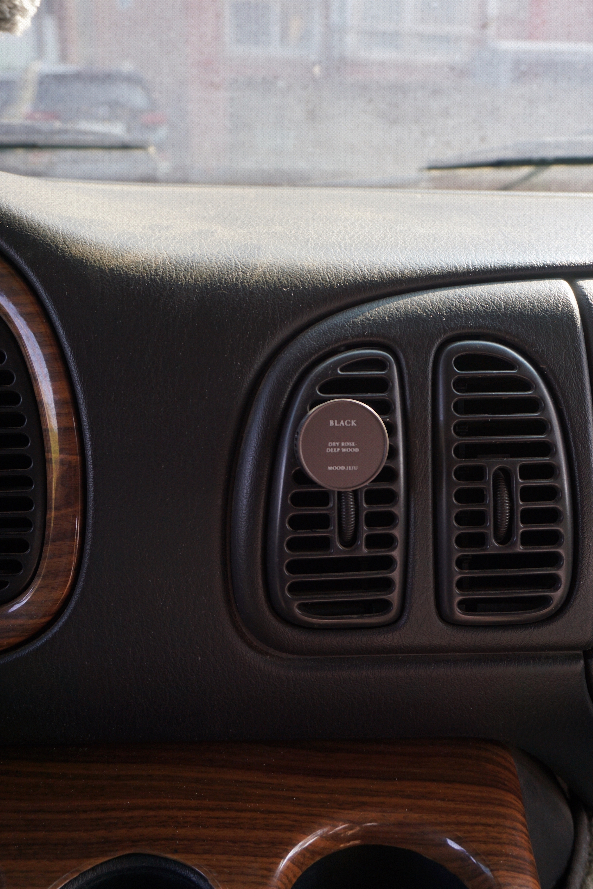 MOOD CAR AIR FRESHERNER - BLACK