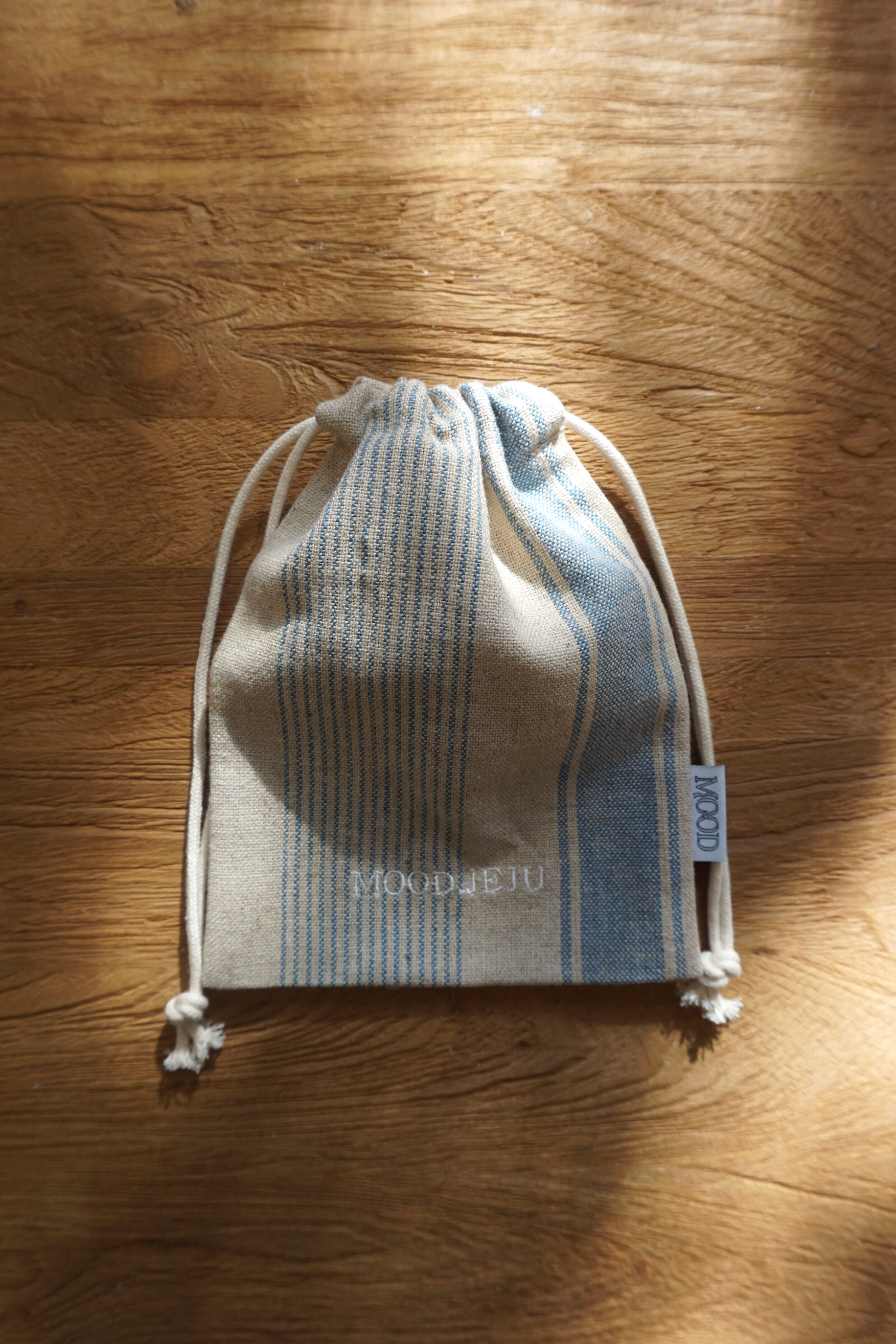 LOUVRE HAMP LINEN POUCH -BLUE