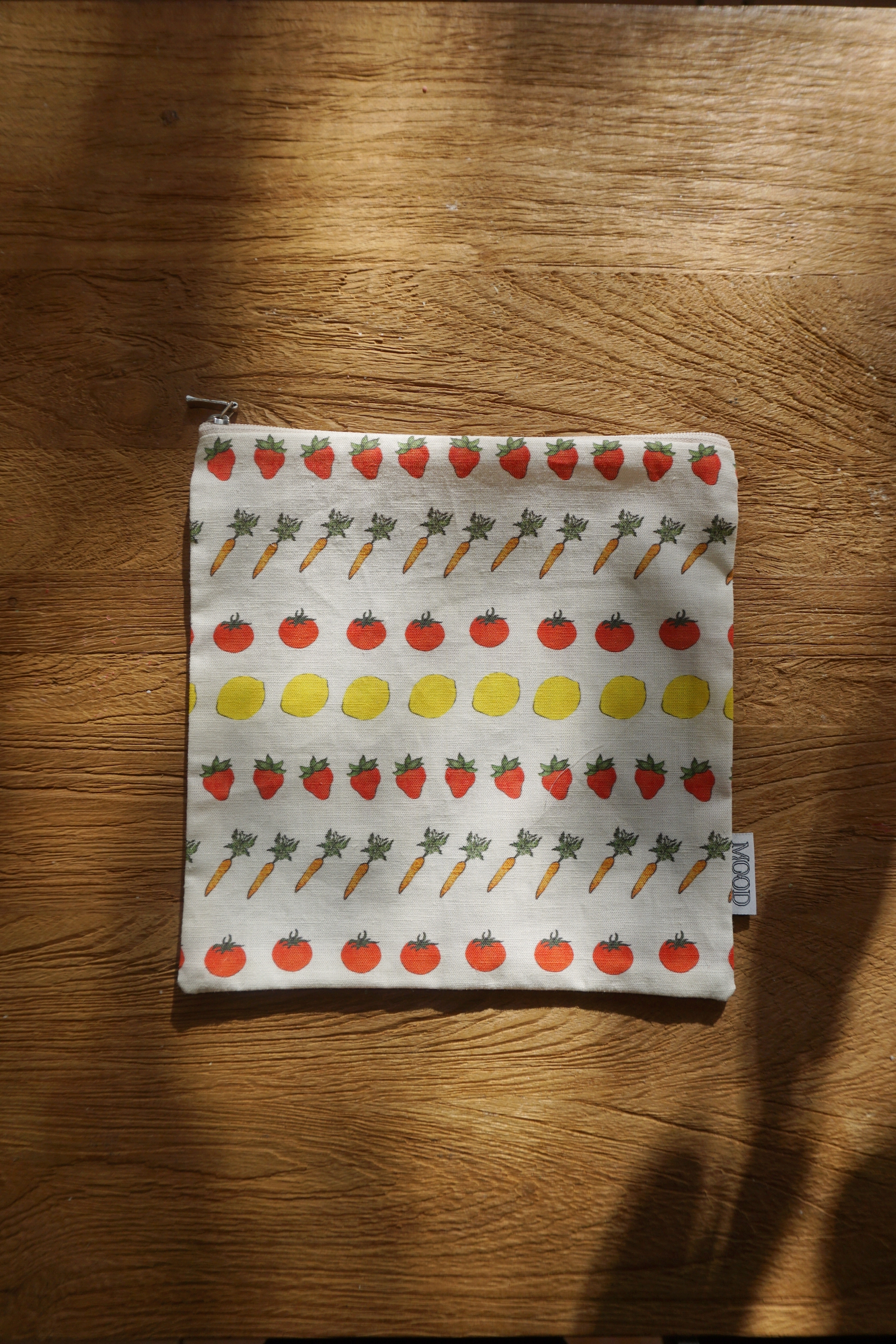 FRUIT ZIPPER POUCH