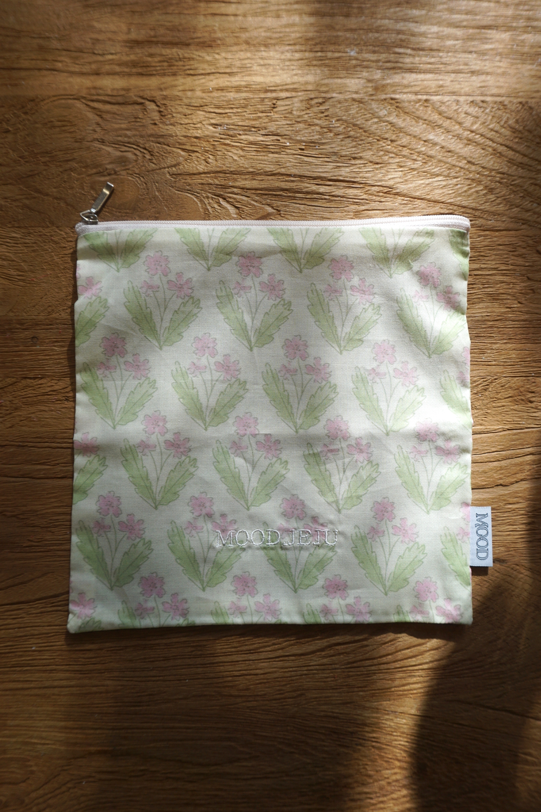 PINK FLOWER ZIPPER POUCH