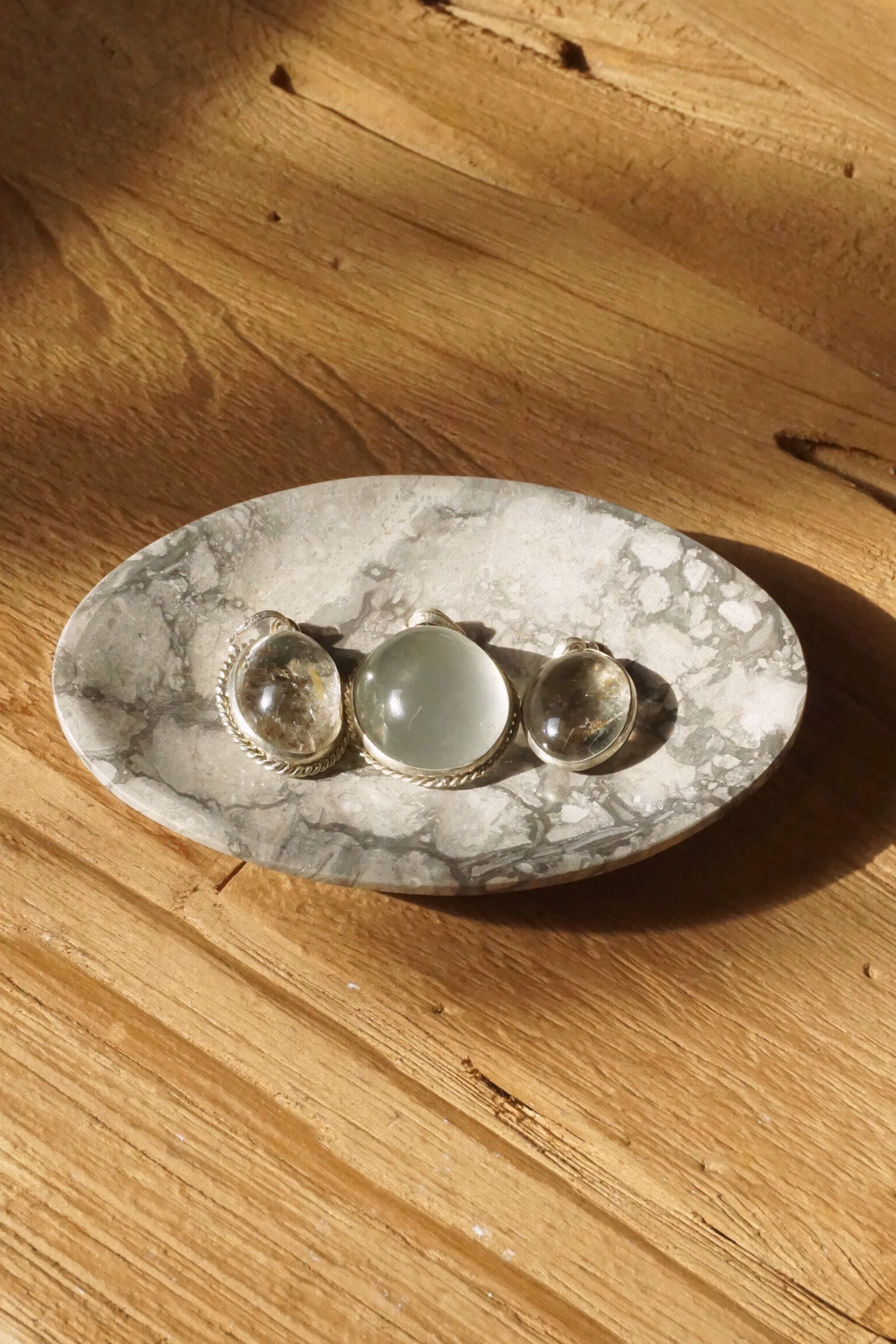 BLACK NATURAL STONE TRAY