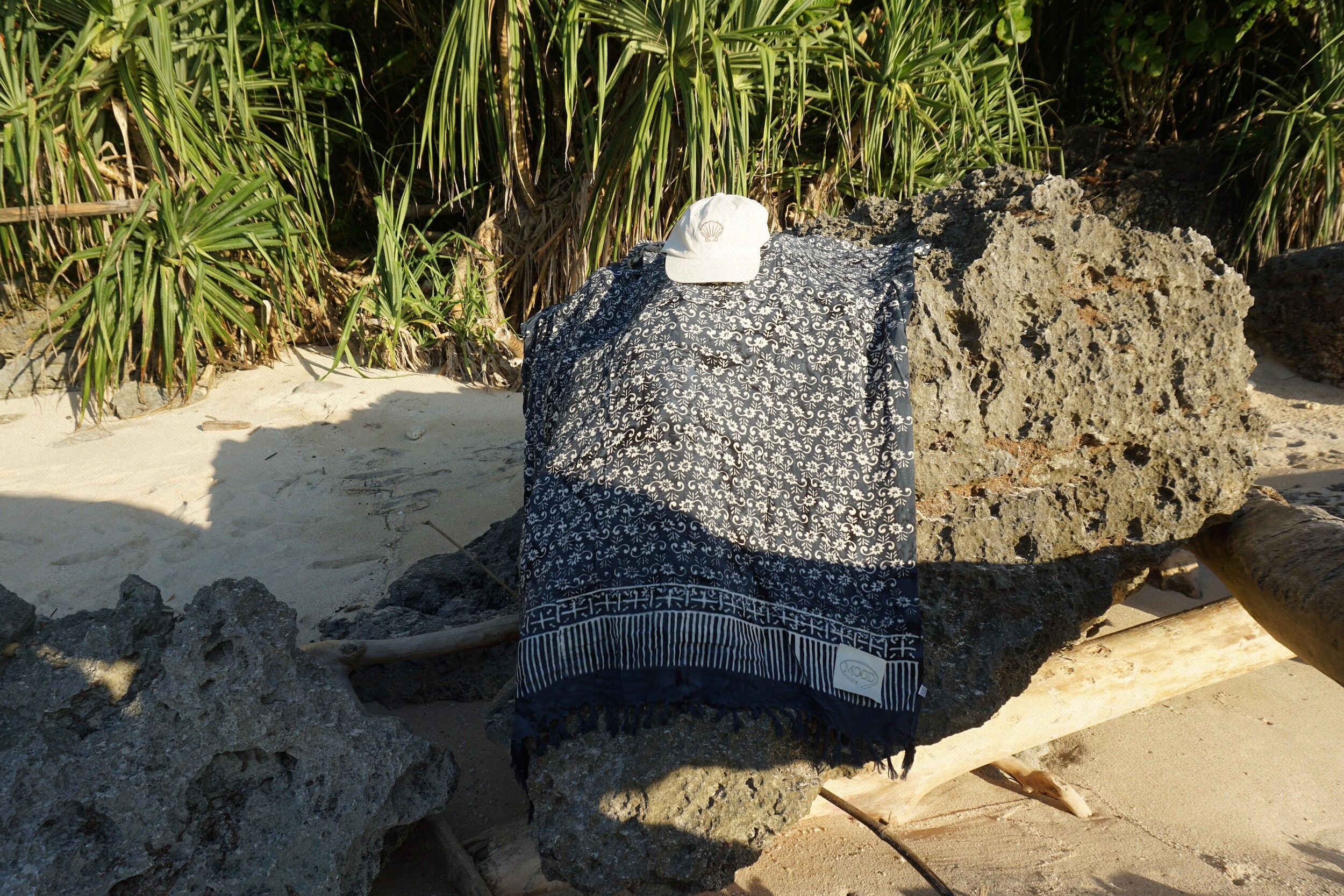 MOOD SARONG - MOOD FLOWER NAVY(B품)
