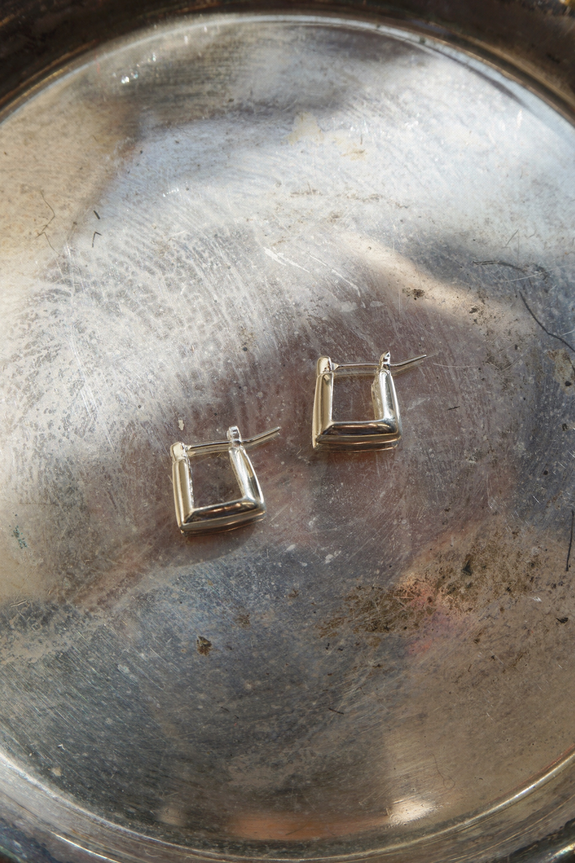 SQAURE SILVER EARRINGS