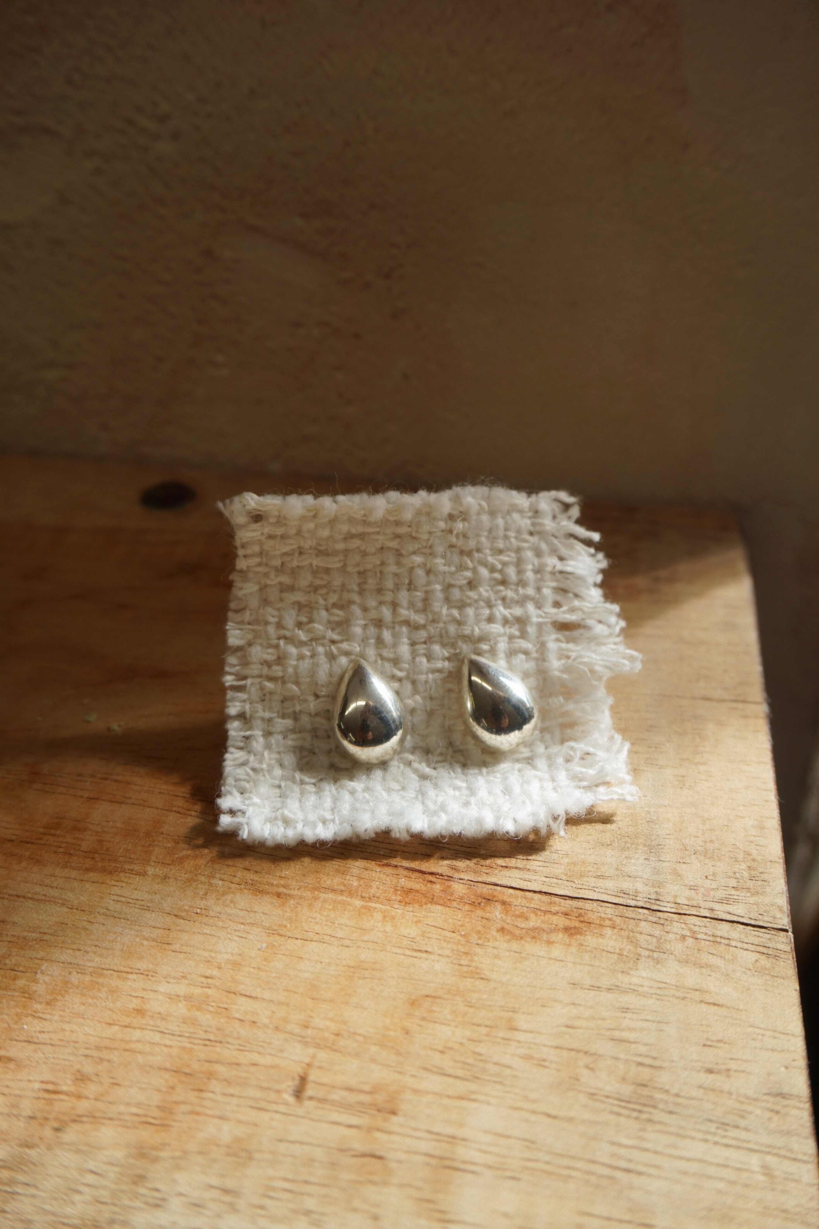 WATERDROP SILVER EARRINGS