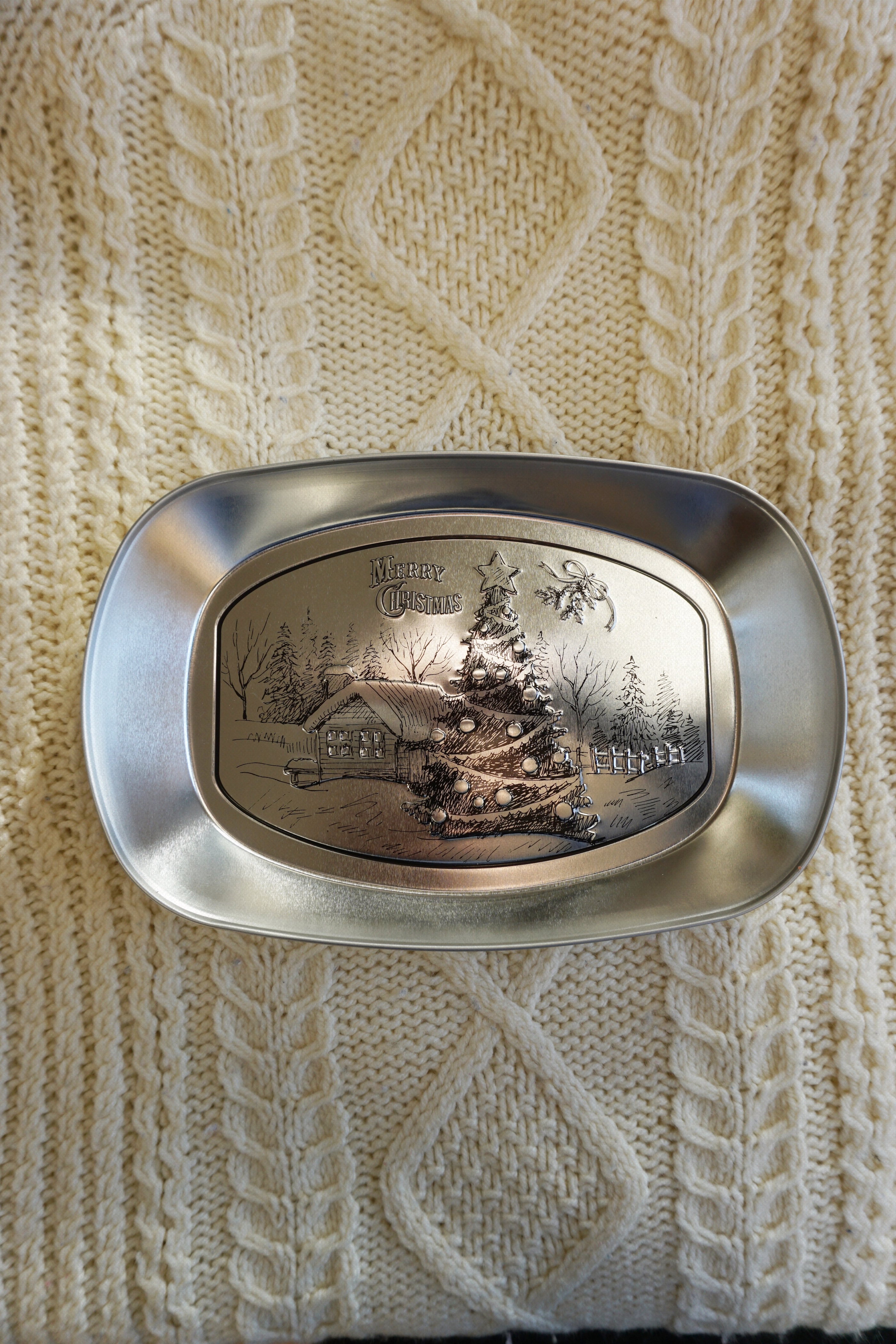 CHRISTMAS VINTAGE TRAY-TREE