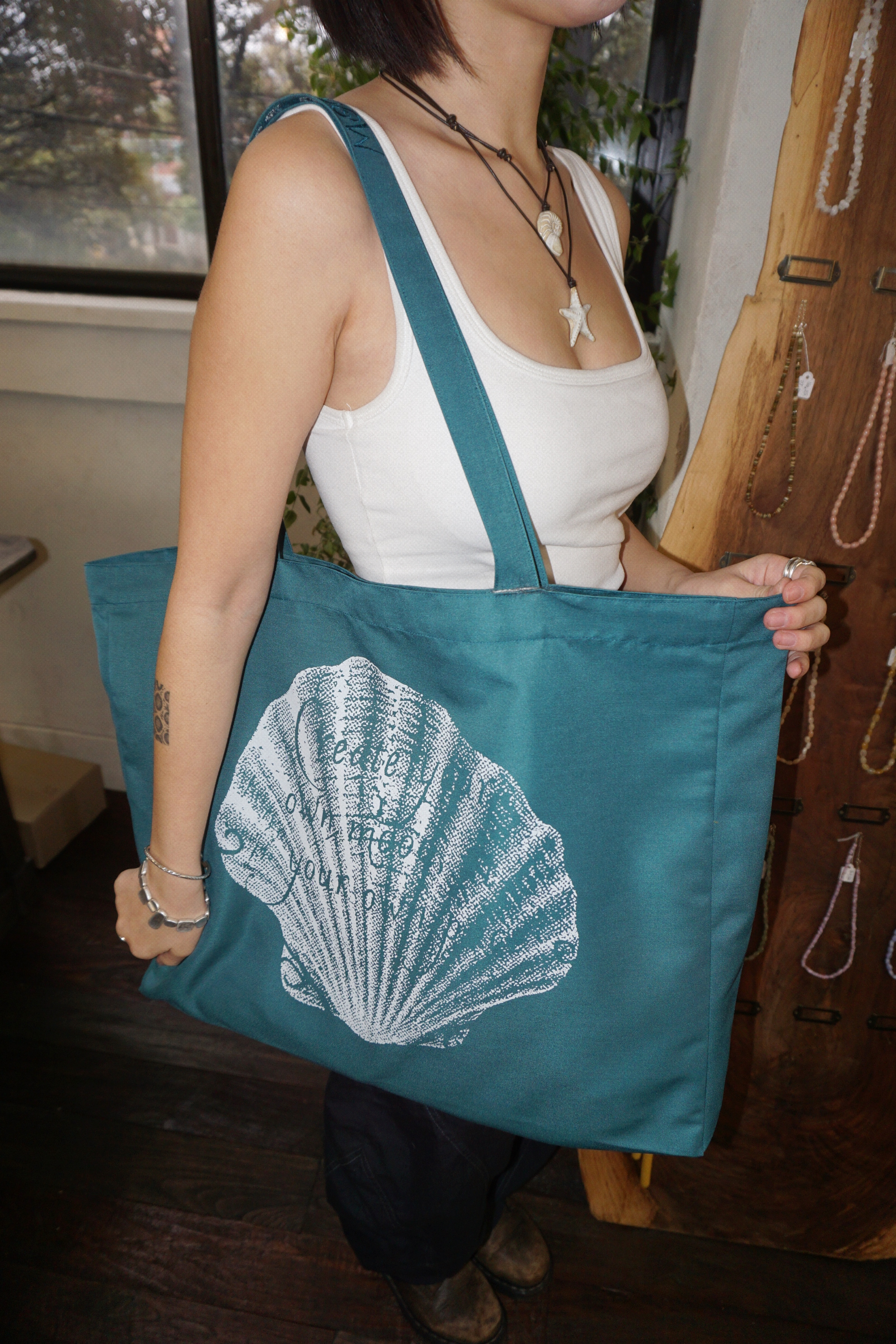 (4th Restock) Mood Shell Graphic Tote Bag-Teal Blue