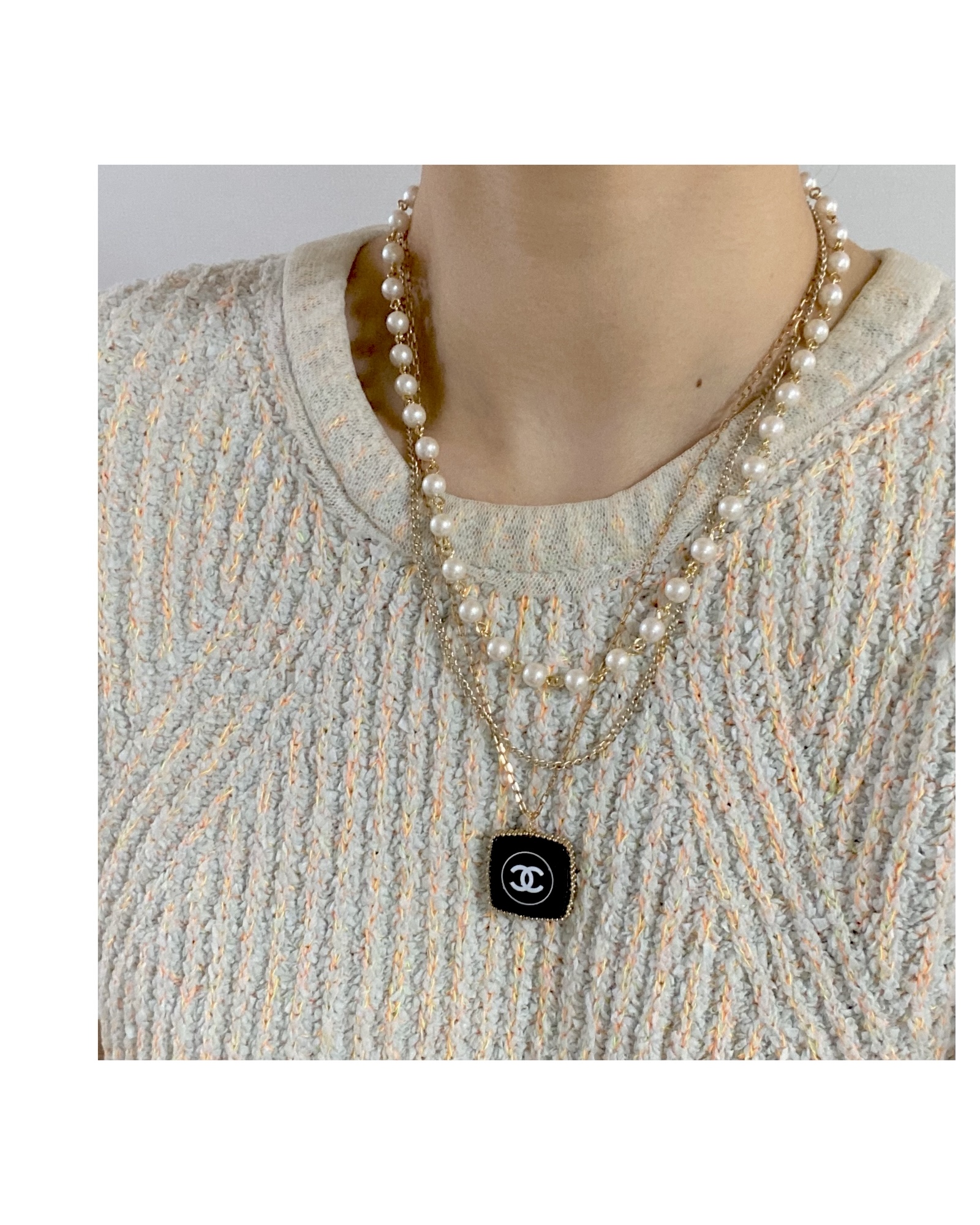 CHANEL COSMETIC necklace no.1