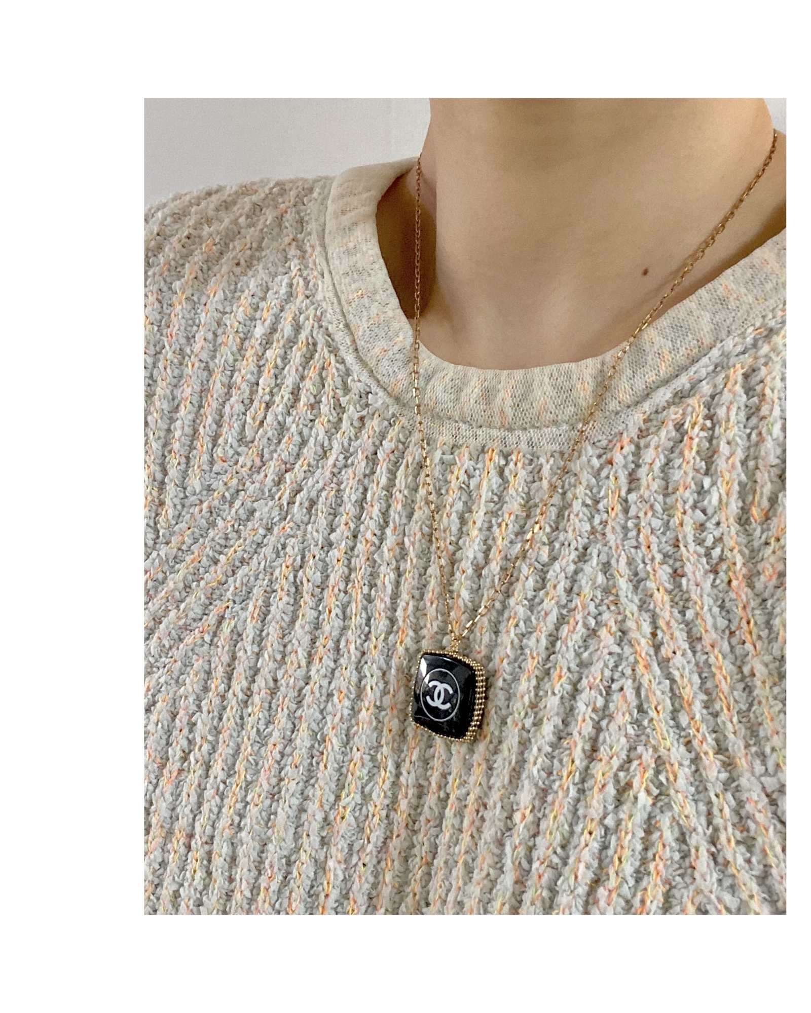 CHANEL COSMETIC necklace no.1