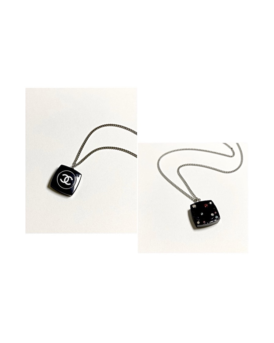 CHANEL COSMETIC necklace no.2
