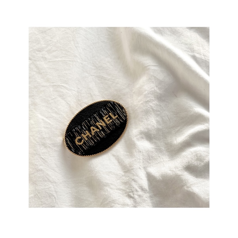 CHANEL lambskin Initial brooch no.5