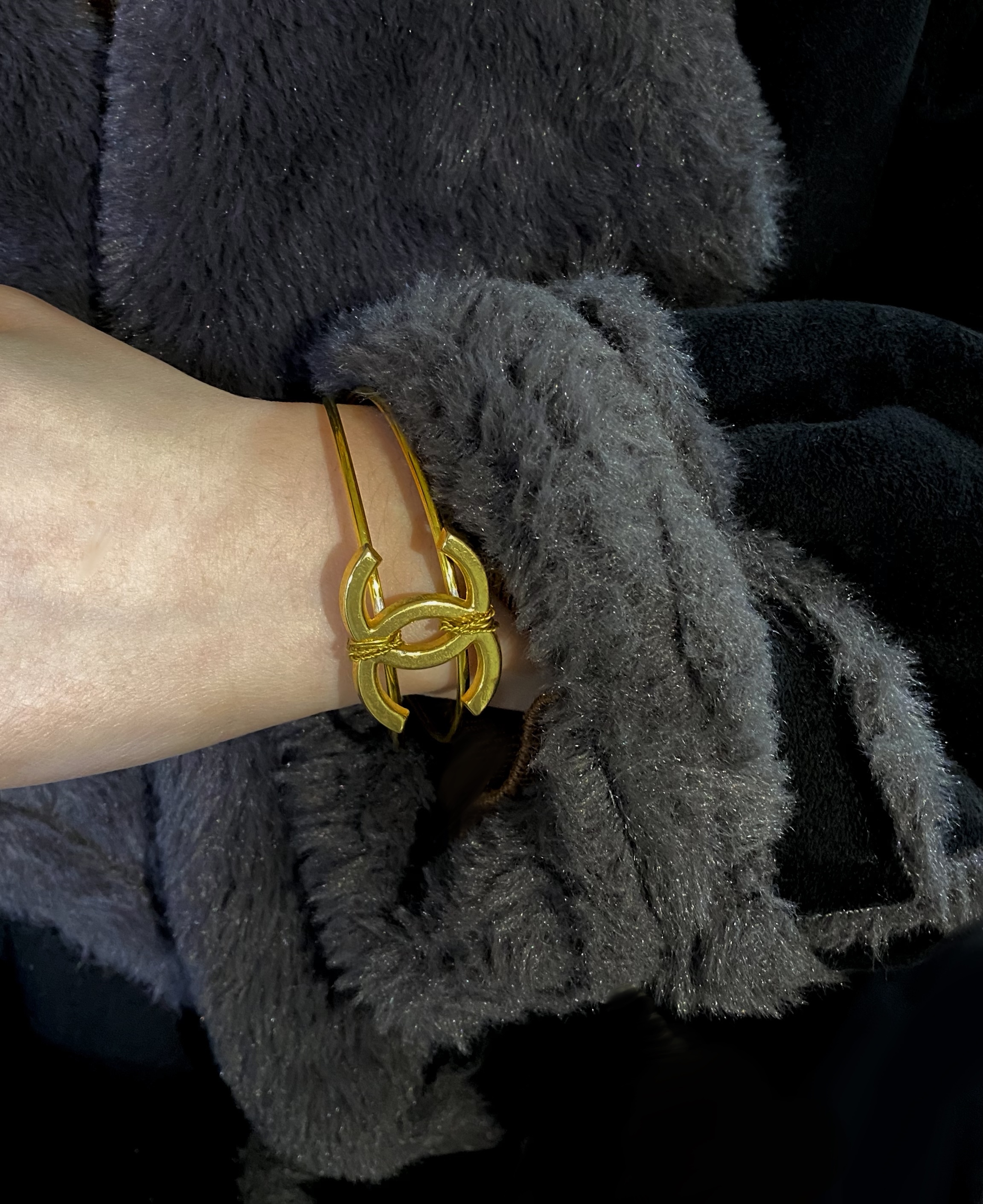 CHANEL hanger CC bracelet no.5