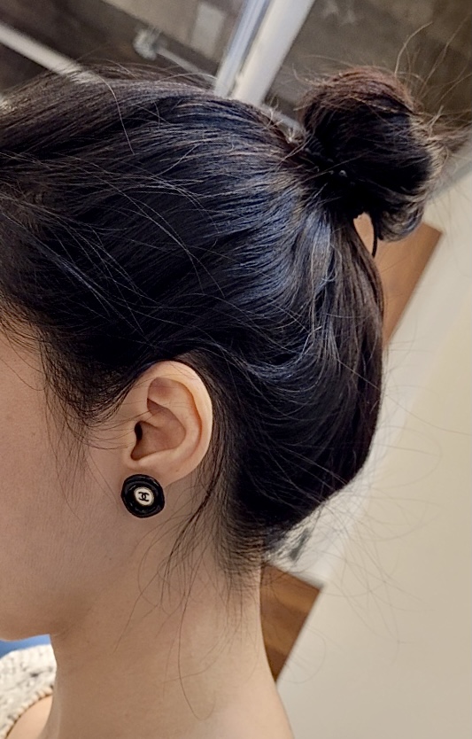 CHANEL black silk CC earring no.9