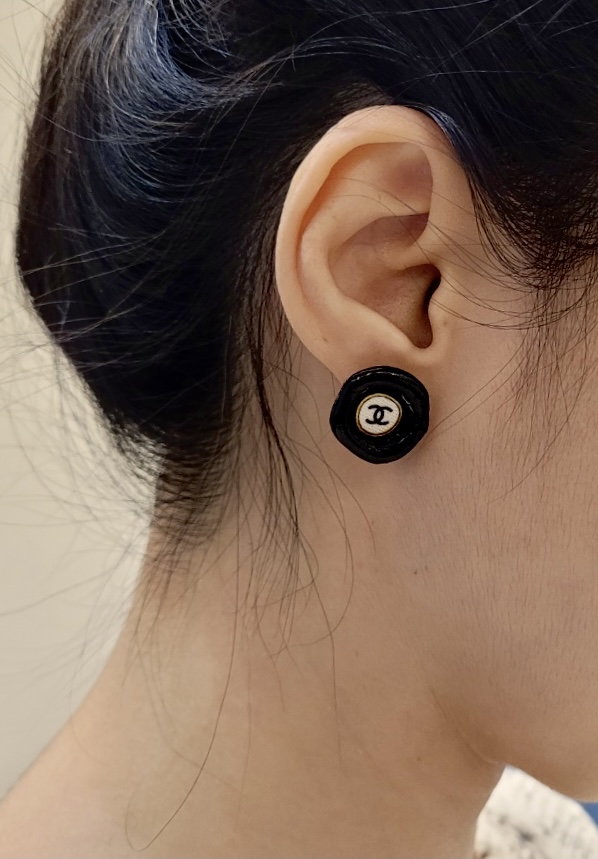 CHANEL black silk CC earring no.9