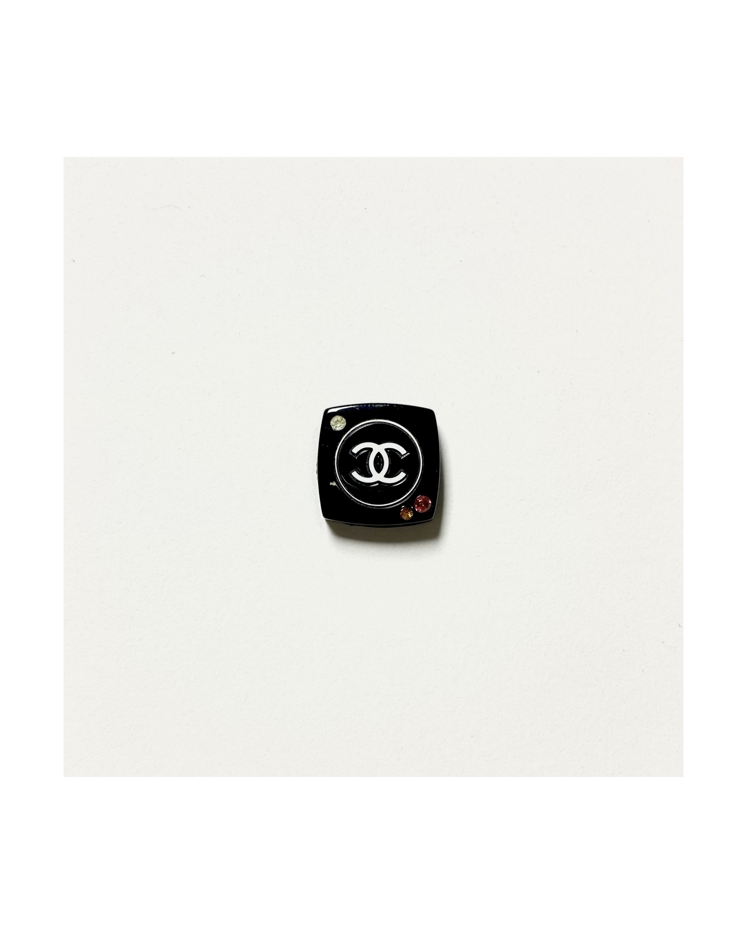 CHANEL COSMETIC necklace no.2
