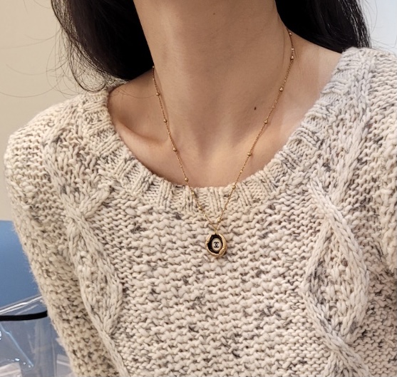 CHANEL gold silk CC necklace no.11