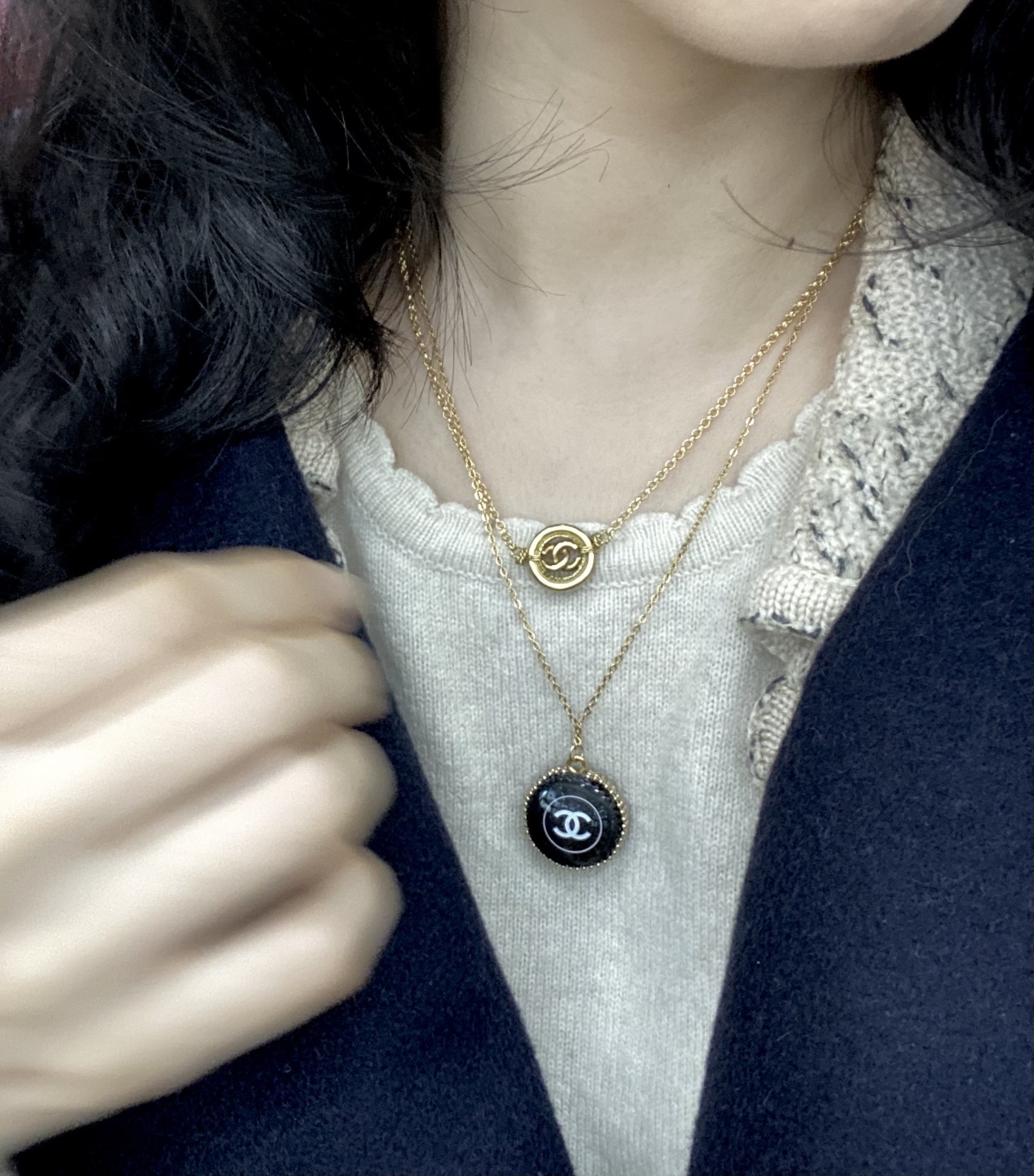 CHANEL COSMETIC round necklace no.5
