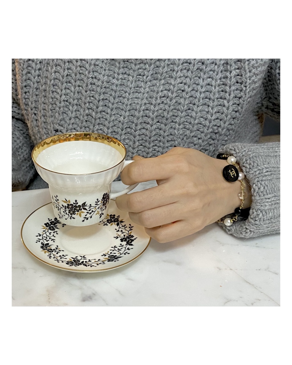 CHANEL button no.25