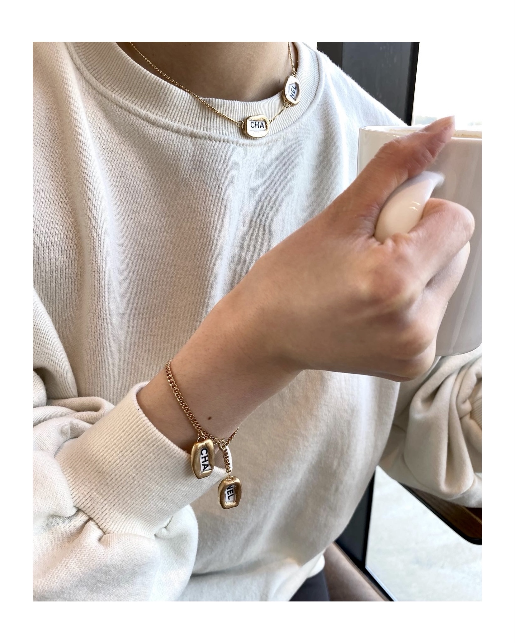 CHA, NEL ribbon Initial necklace no.11