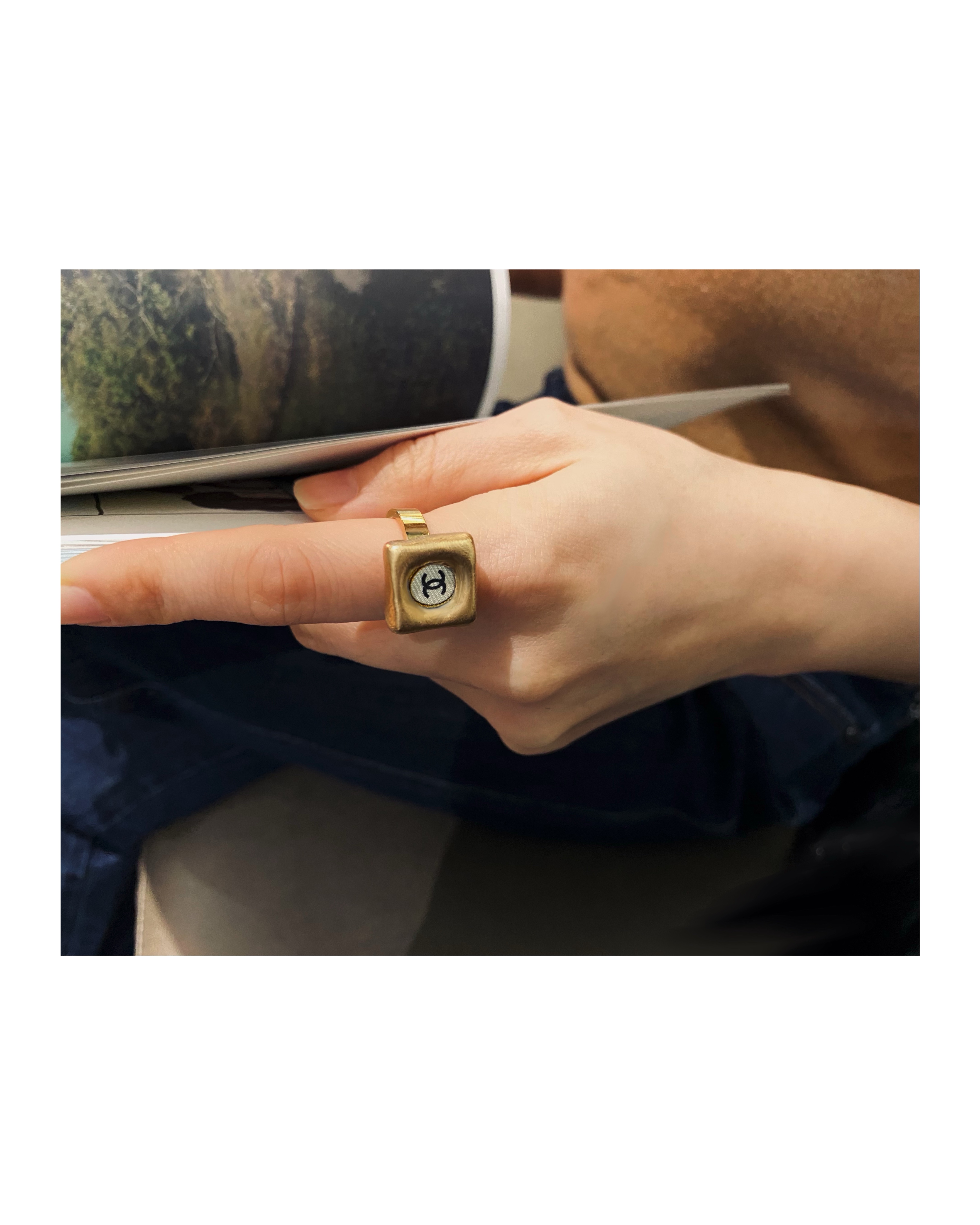 CHANEL gold square CC ring no.14