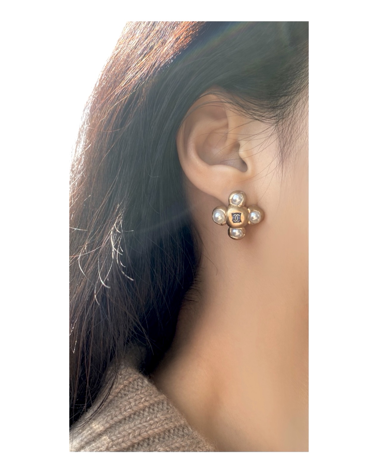 CHANEL blue CC pearl earring no.21