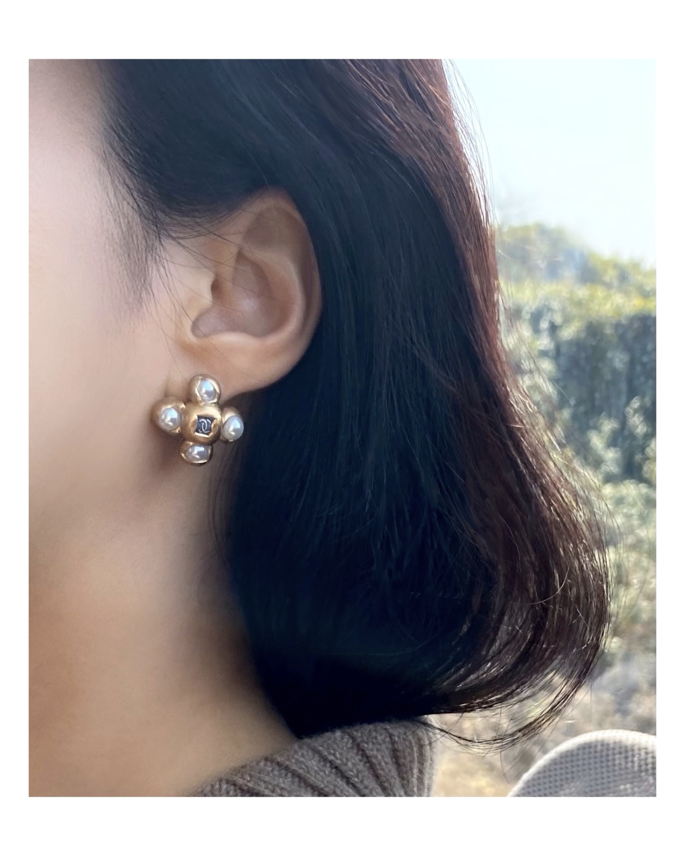 CHANEL blue CC pearl earring no.21