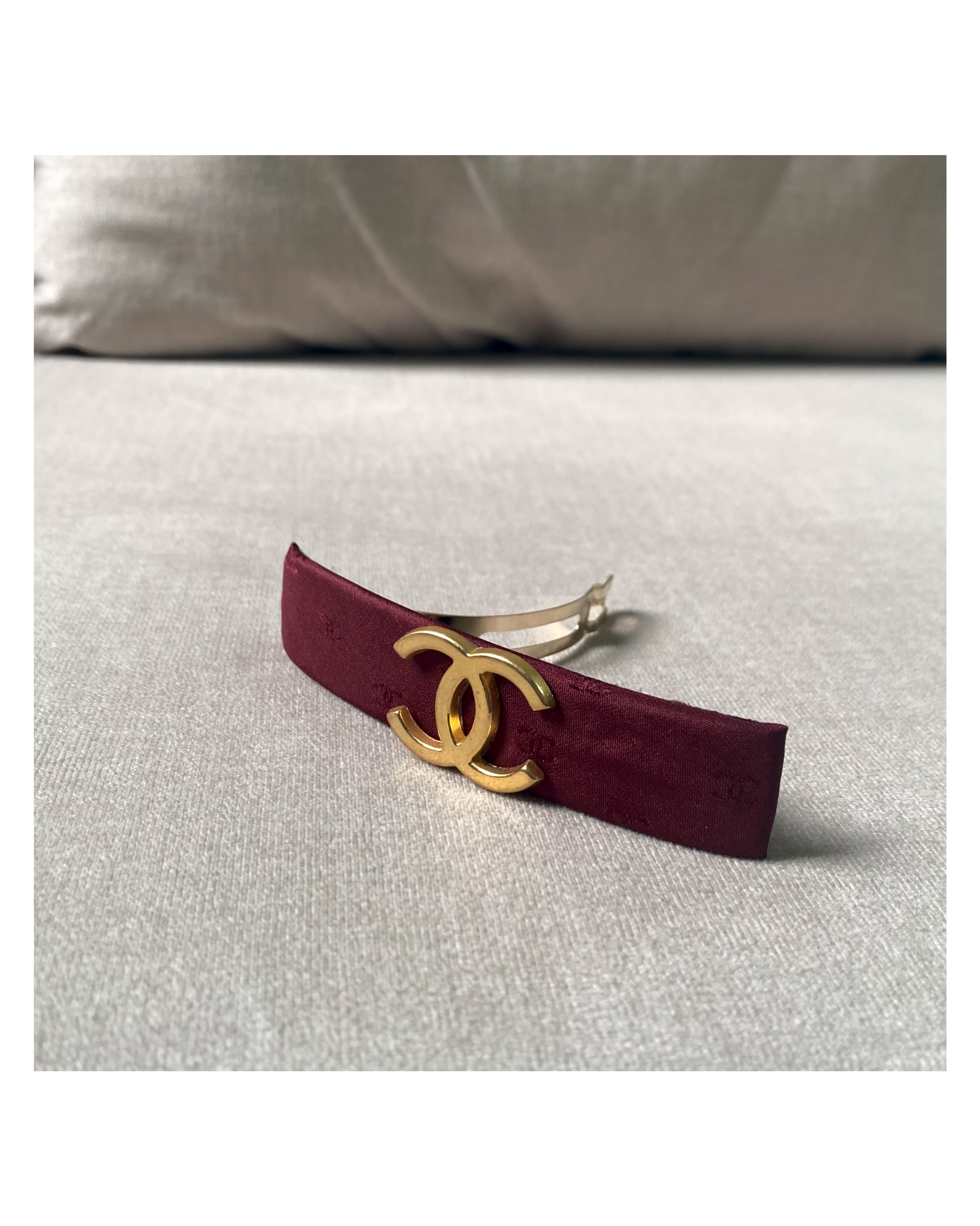 CHANEL hanger CC hair clip no.8