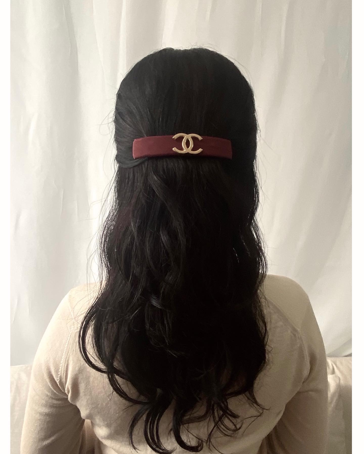 CHANEL hanger CC hair clip no.8