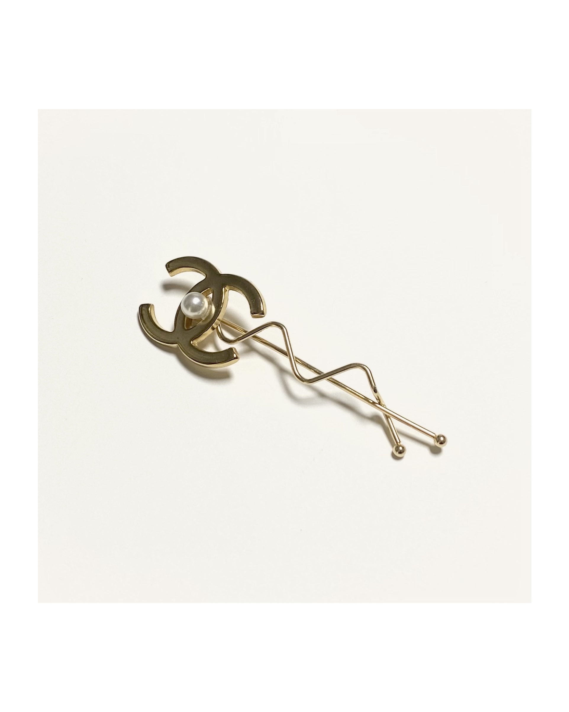 CHANEL hanger CC hair pin no.9