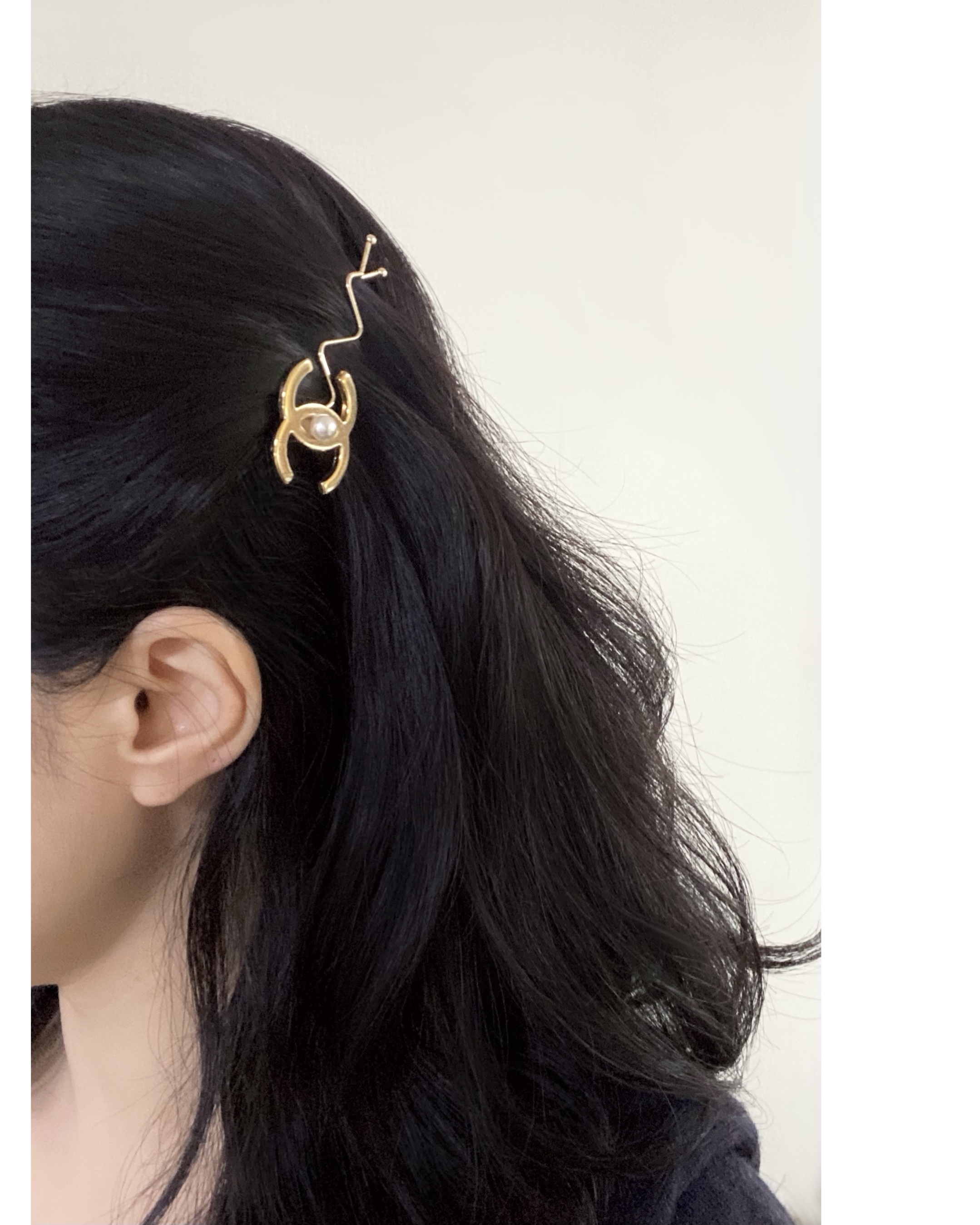 CHANEL hanger CC hair pin no.9