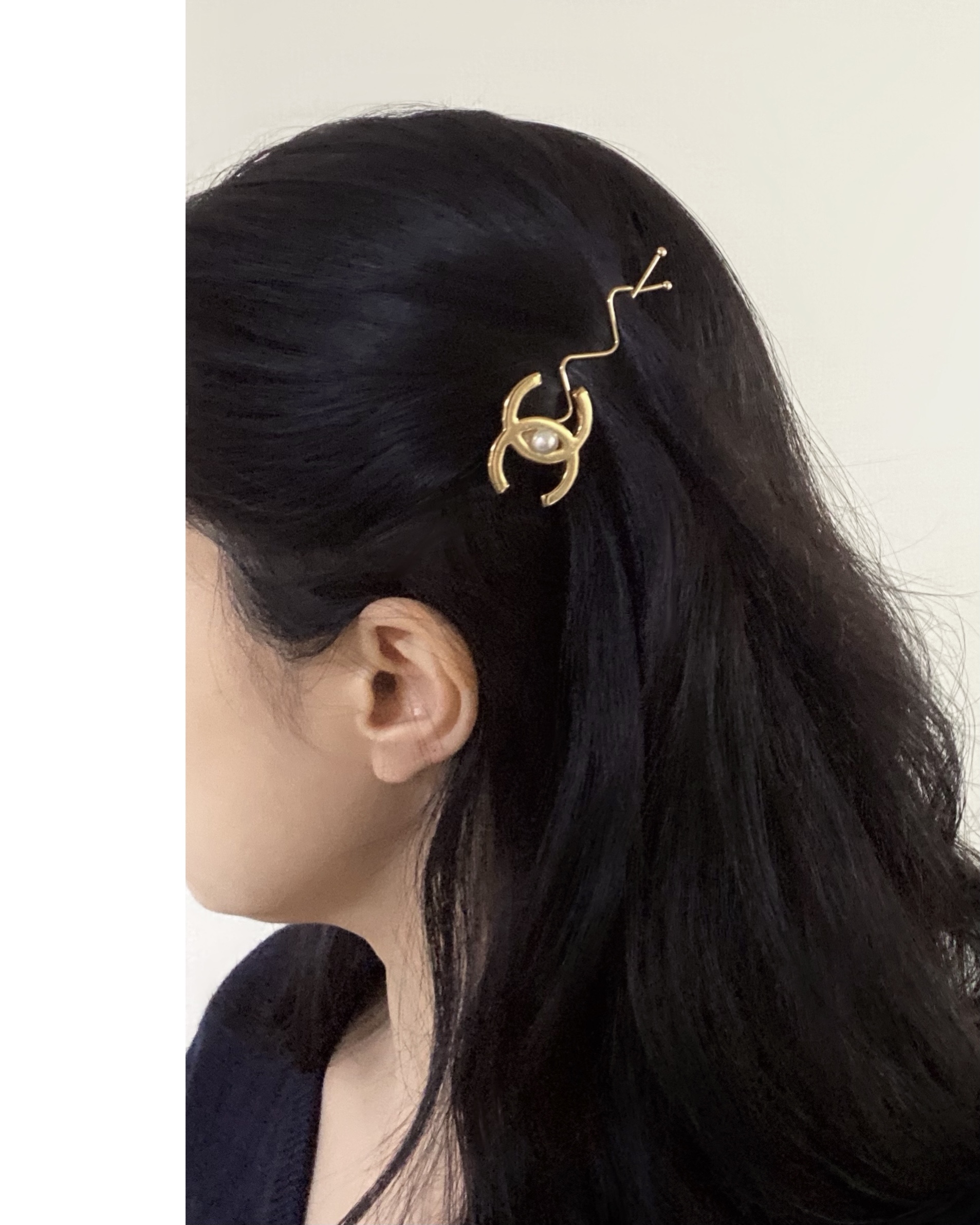 CHANEL hanger CC hair pin no.9