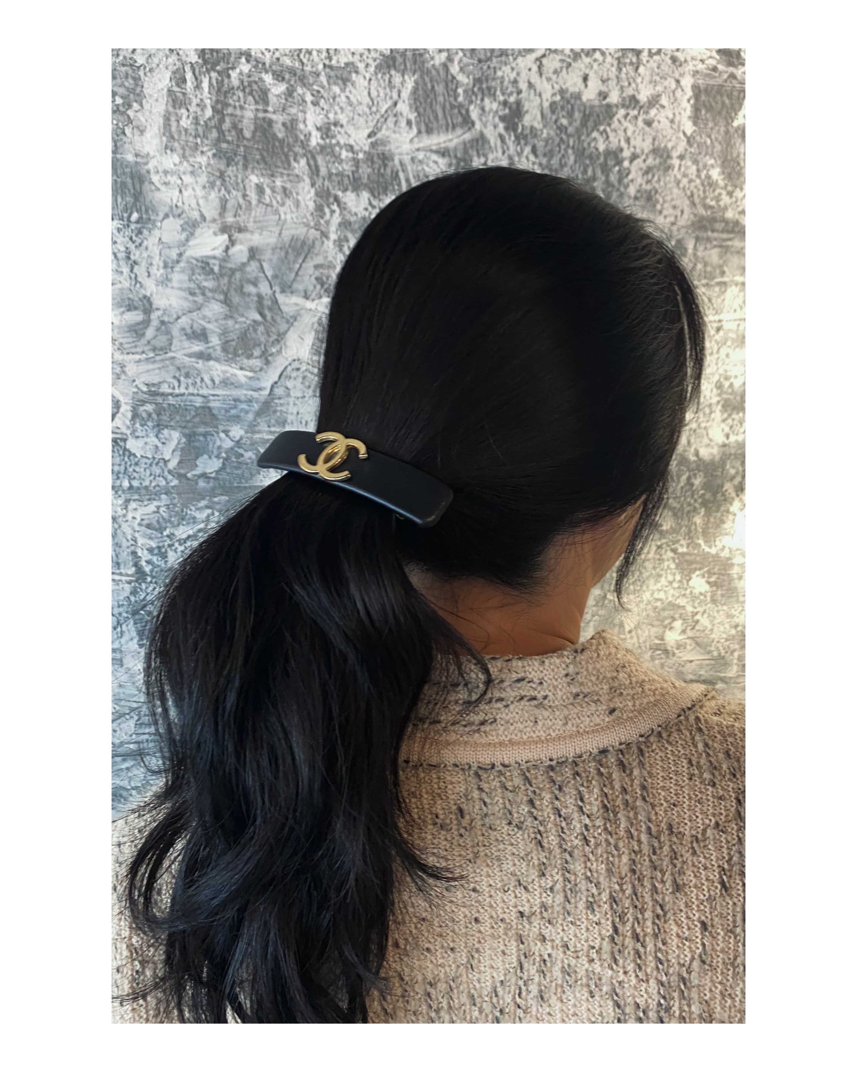 CHANEL hanger CC hair clip no.10