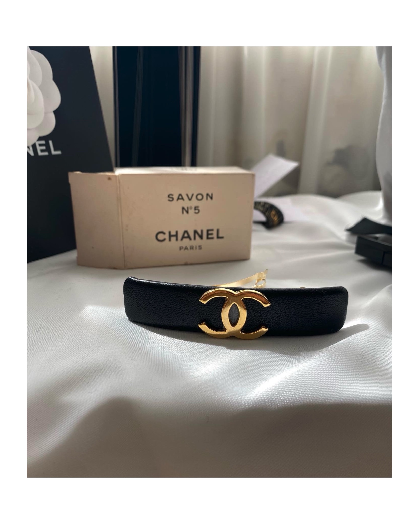 CHANEL hanger CC hair clip no.10