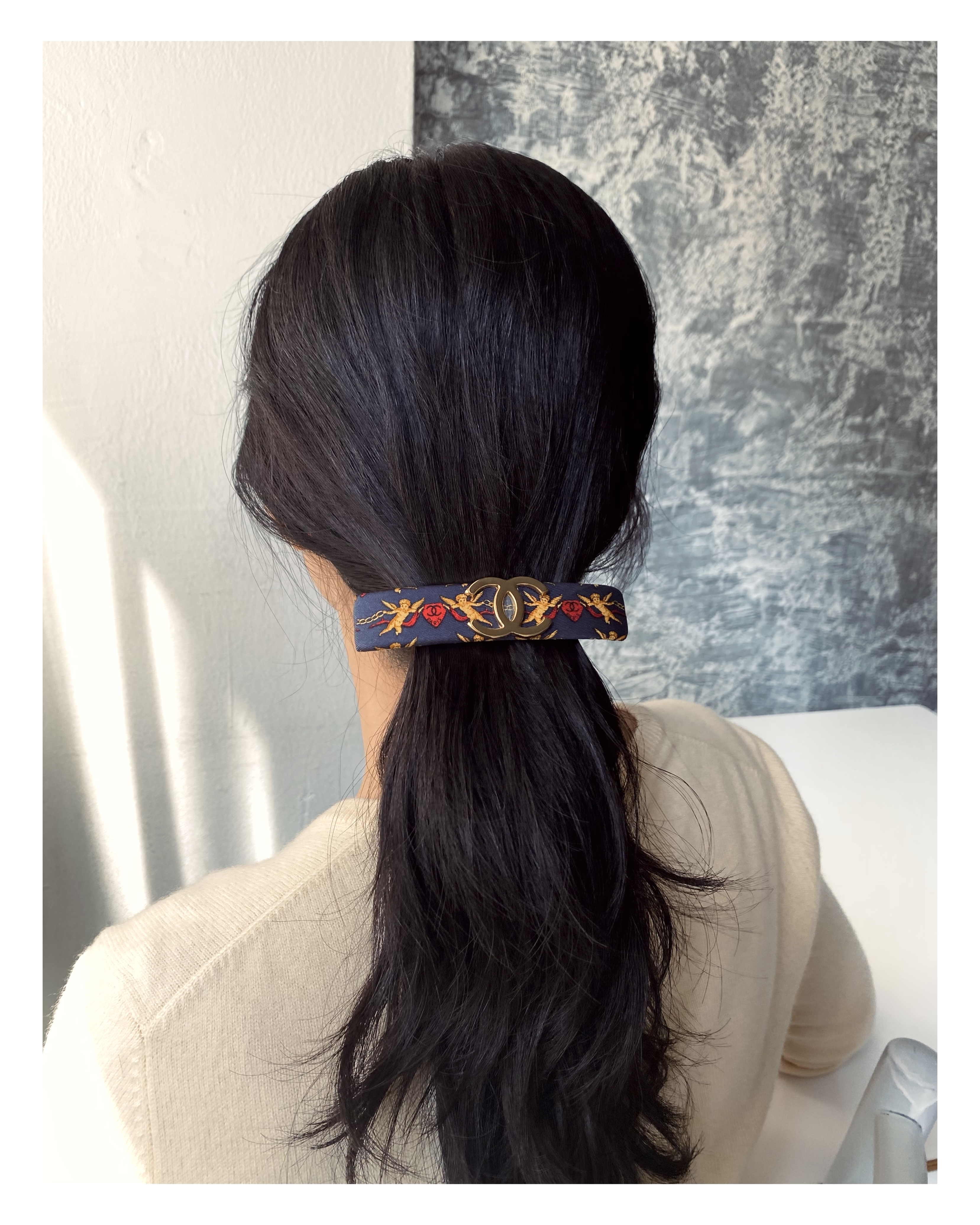 CHANEL hanger CC hair clip no.11