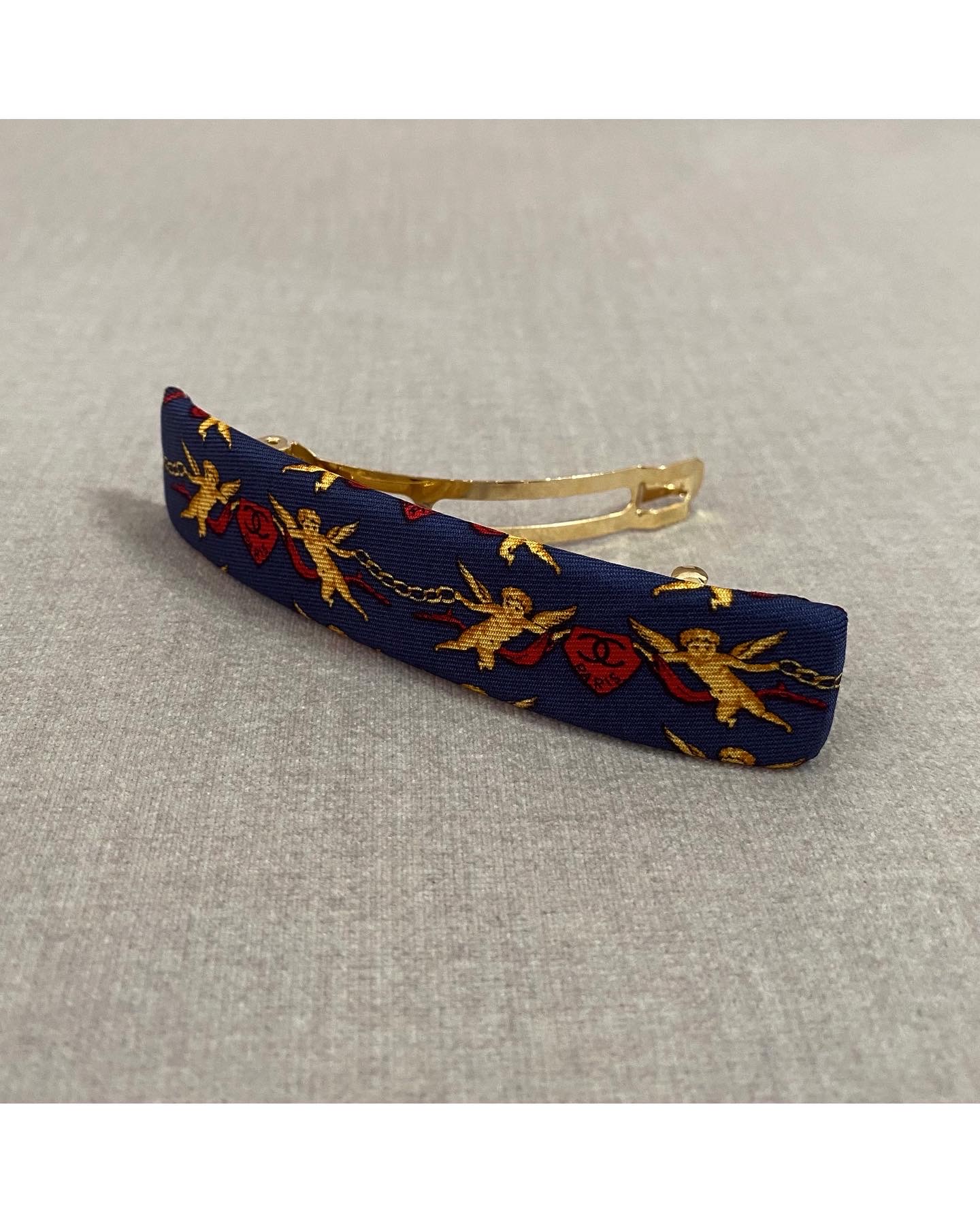 CHANEL angel CC silk hairclip no.20